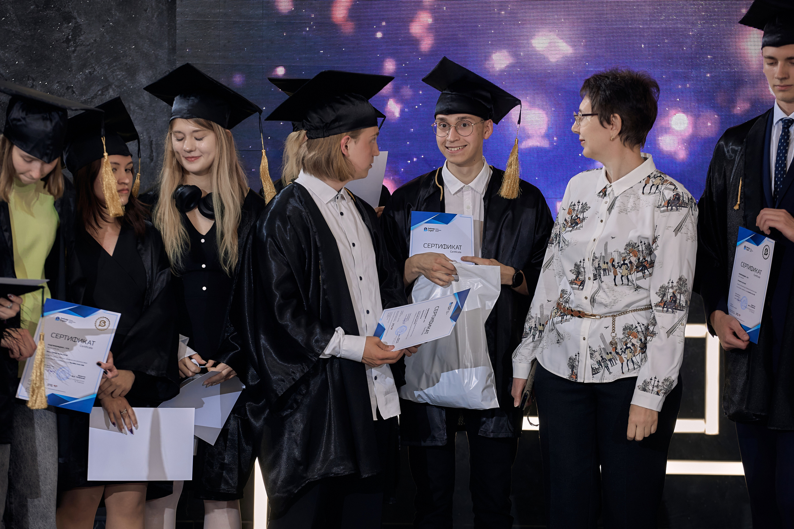 Фотограф на выпускной. Свадебный репортажный и фуд фотограф в Барнауле Гайфулин Виталий