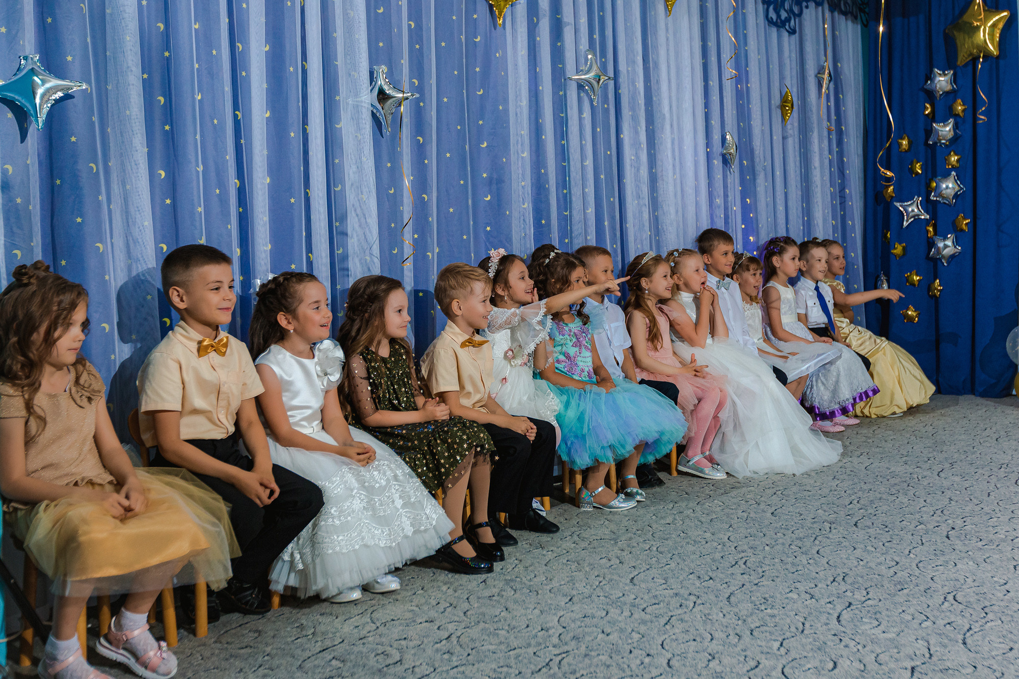 Фотограф на выпускной садик, школа, 1 сентября. Свадебный репортажный и фуд фотограф в Барнауле Гайфулин Виталий