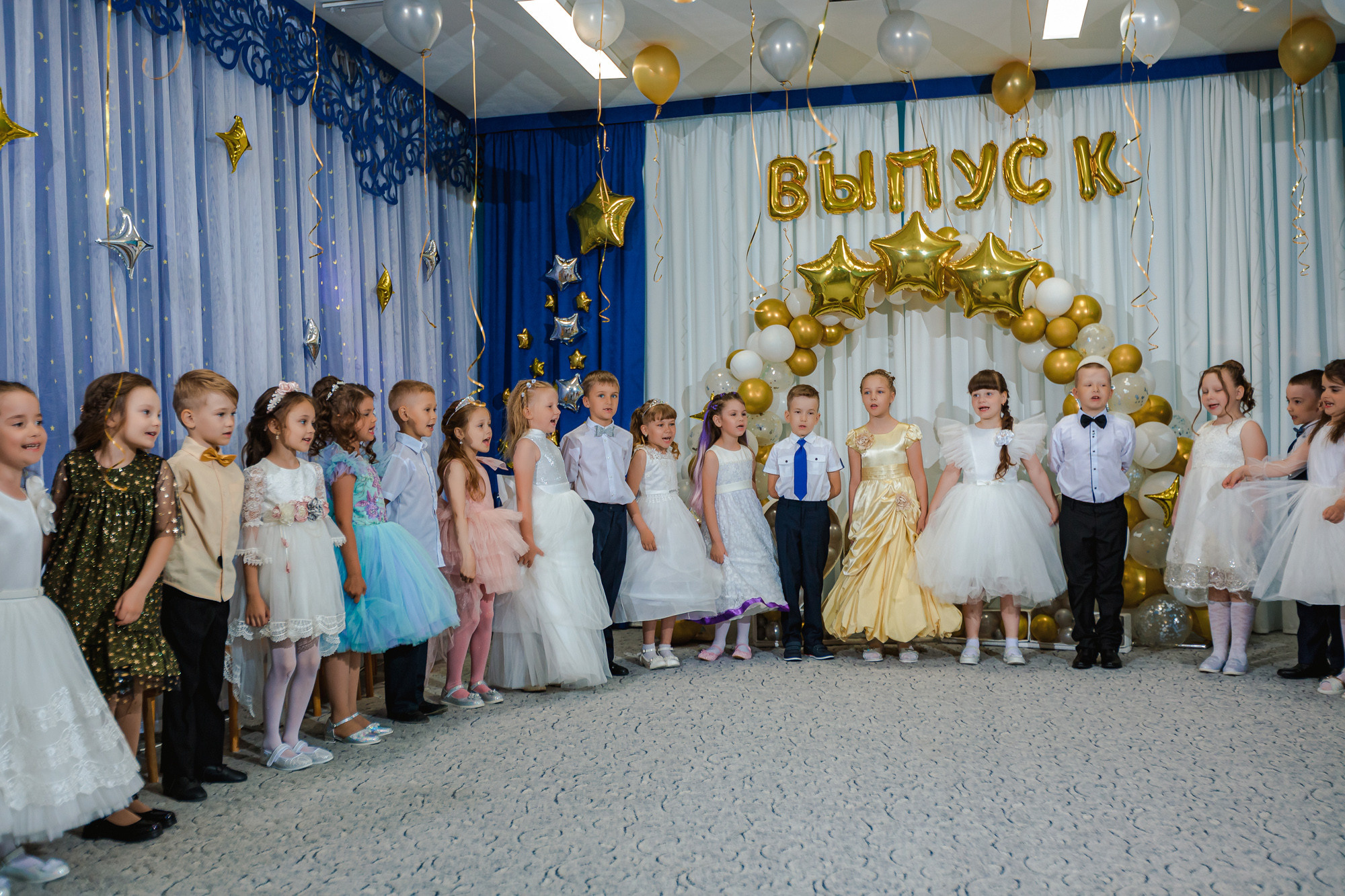 Фотограф на выпускной садик, школа, 1 сентября. Свадебный репортажный и фуд фотограф в Барнауле Гайфулин Виталий