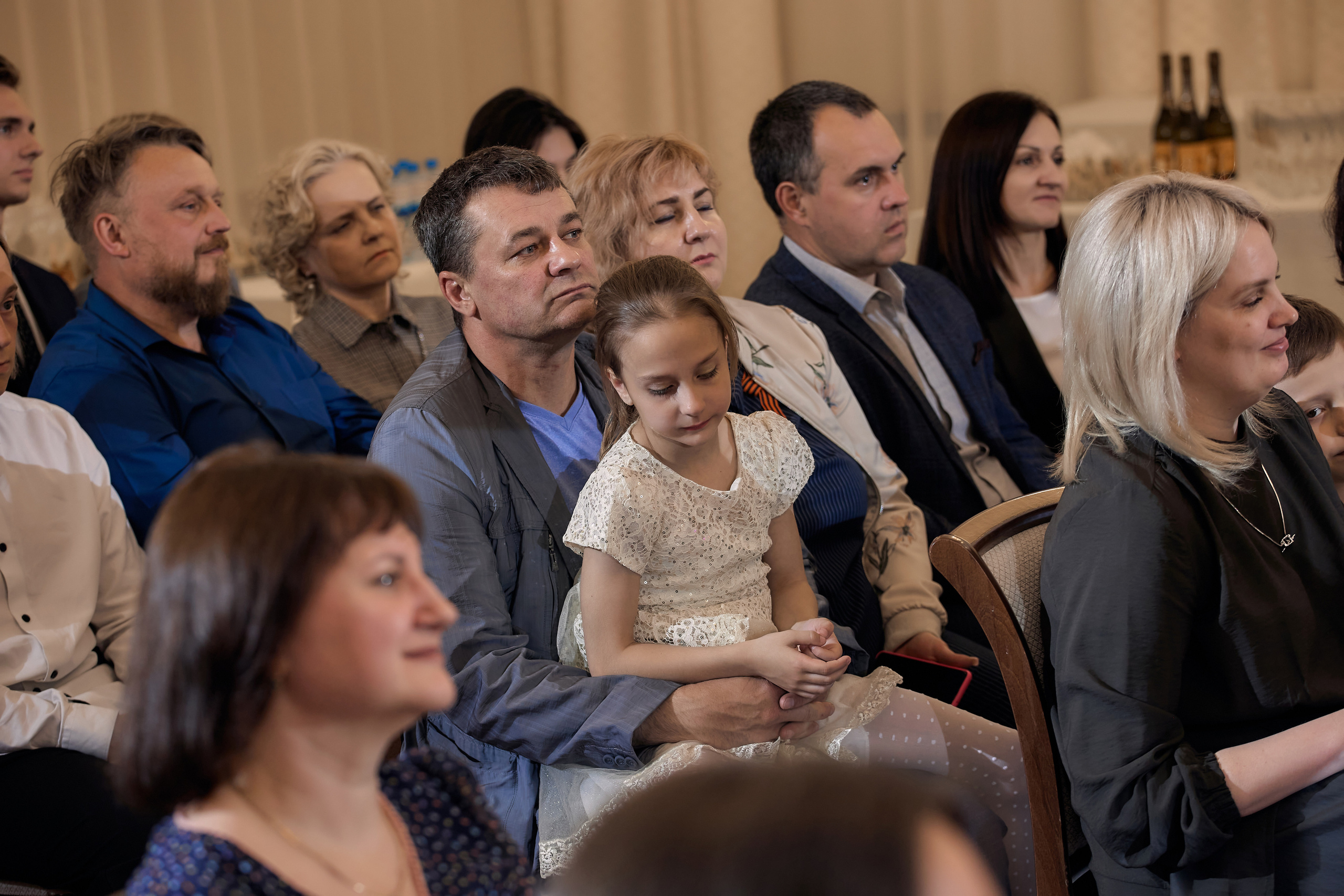 Фотограф на выпускной. Свадебный репортажный и фуд фотограф в Барнауле Гайфулин Виталий