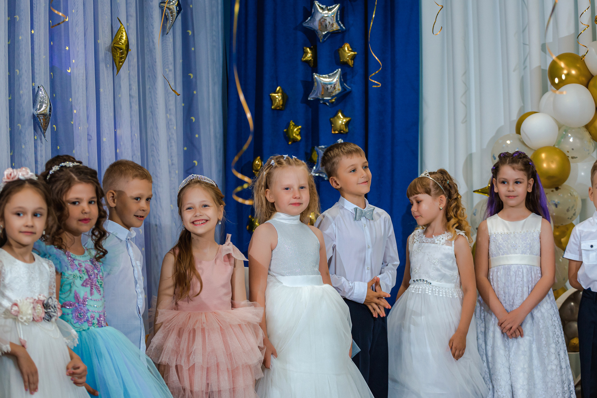 Фотограф на выпускной садик, школа, 1 сентября. Свадебный репортажный и фуд фотограф в Барнауле Гайфулин Виталий