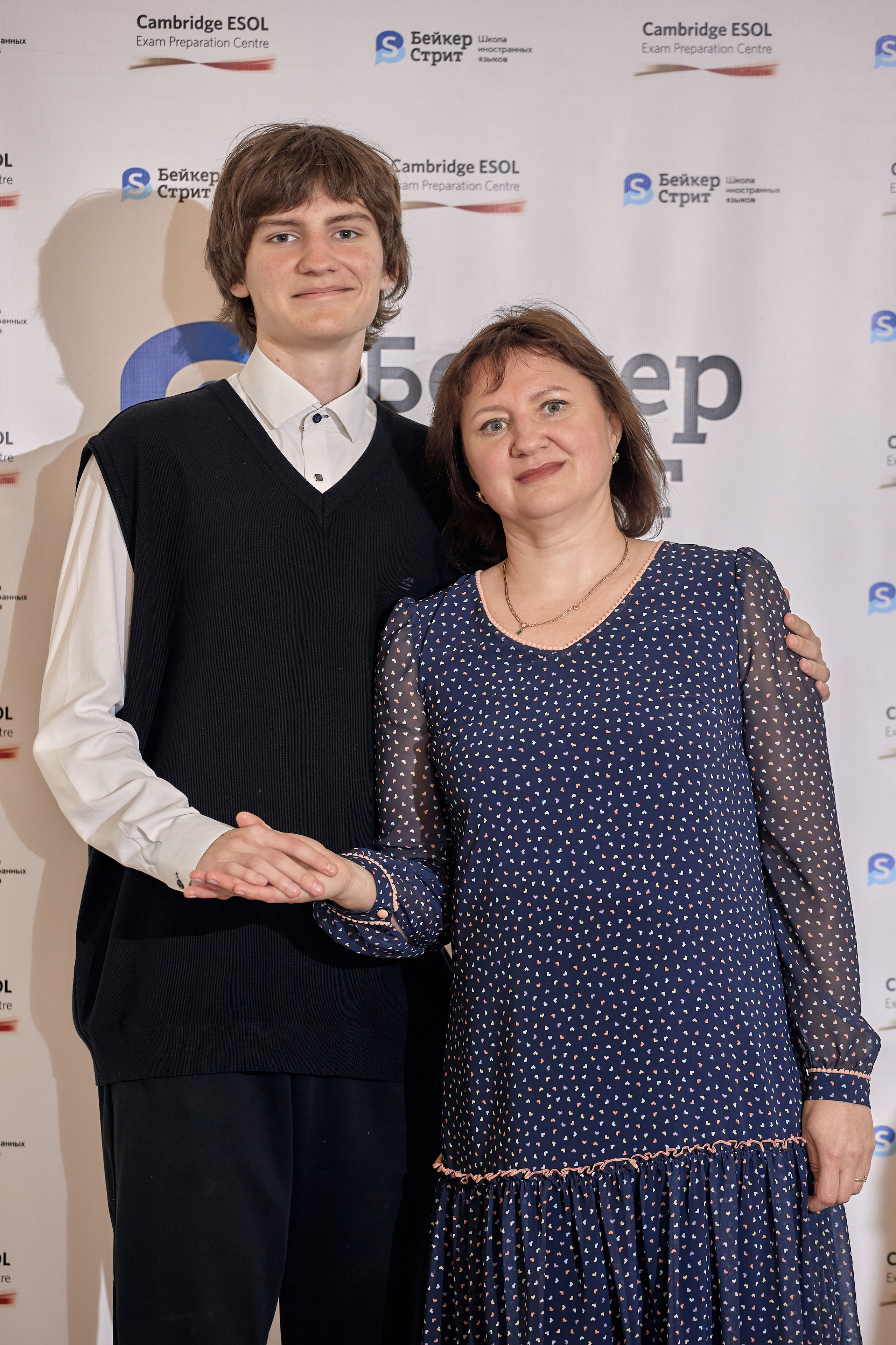 Фотограф на выпускной. Свадебный репортажный и фуд фотограф в Барнауле Гайфулин Виталий