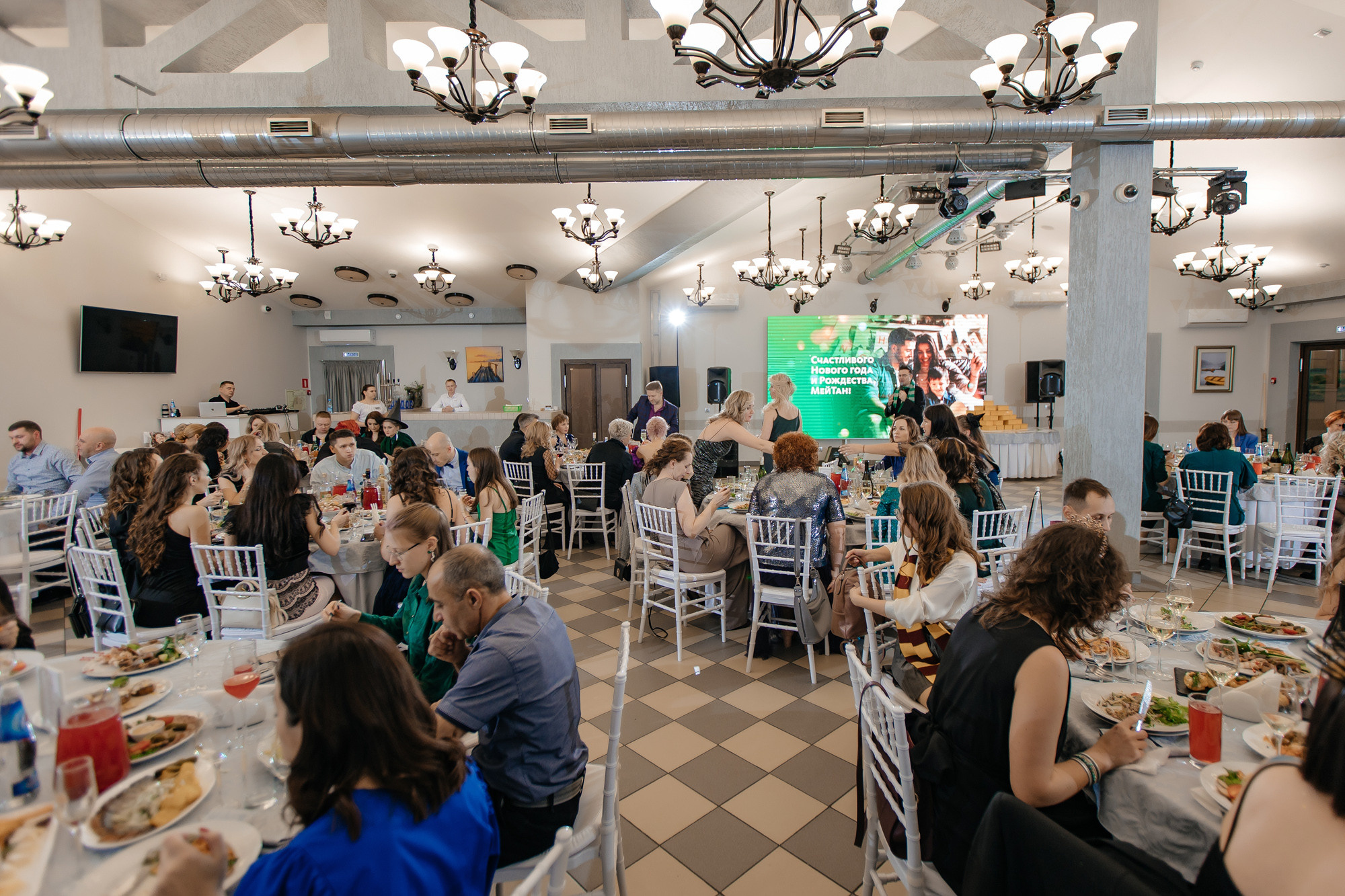 Фотоотчёт корпоратив Мейтан. Свадебный репортажный и фуд фотограф в Барнауле Гайфулин Виталий