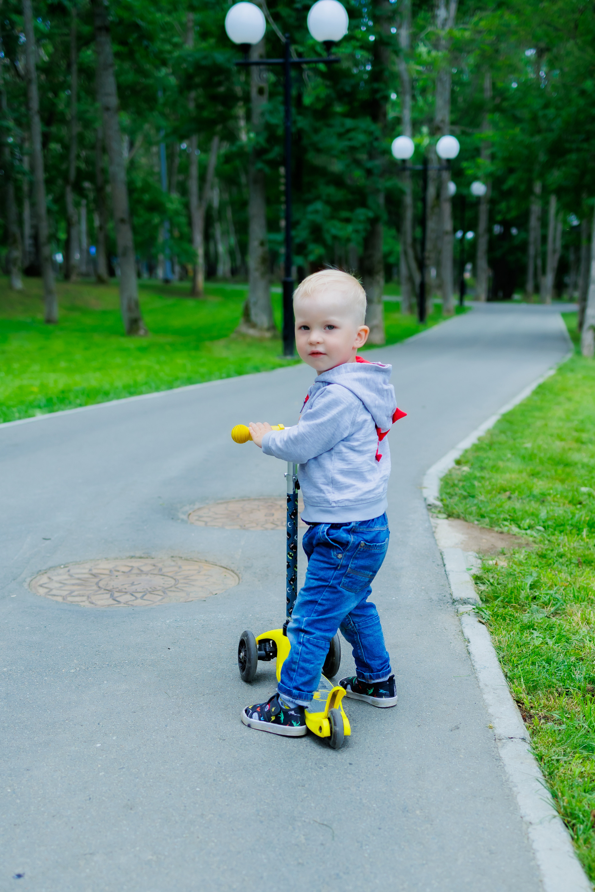 Семейная прогулка по парку. Свадебный, семейный и репортажный фотограф в Южно-Сахалинске Артур Петросян