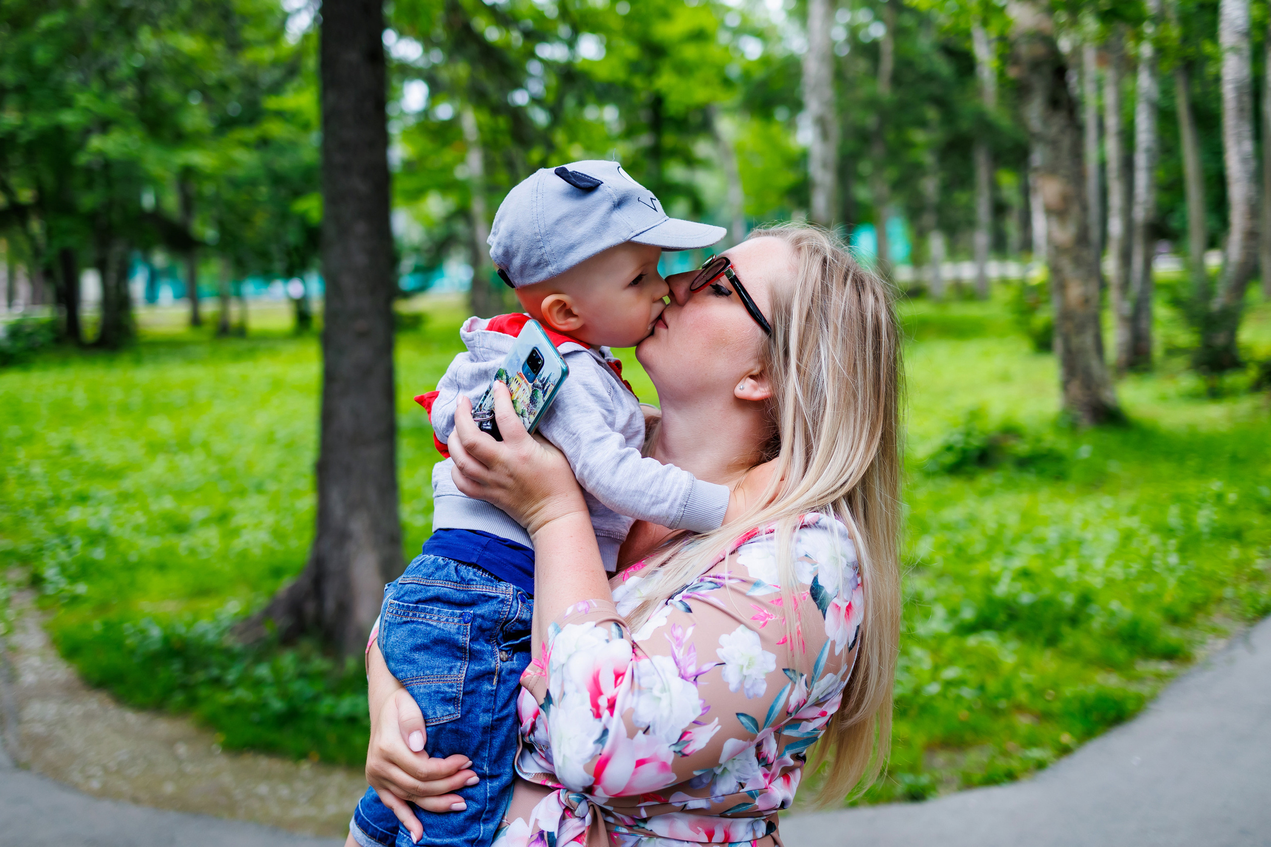 Семейная прогулка по парку. Свадебный, семейный и репортажный фотограф в Южно-Сахалинске Артур Петросян