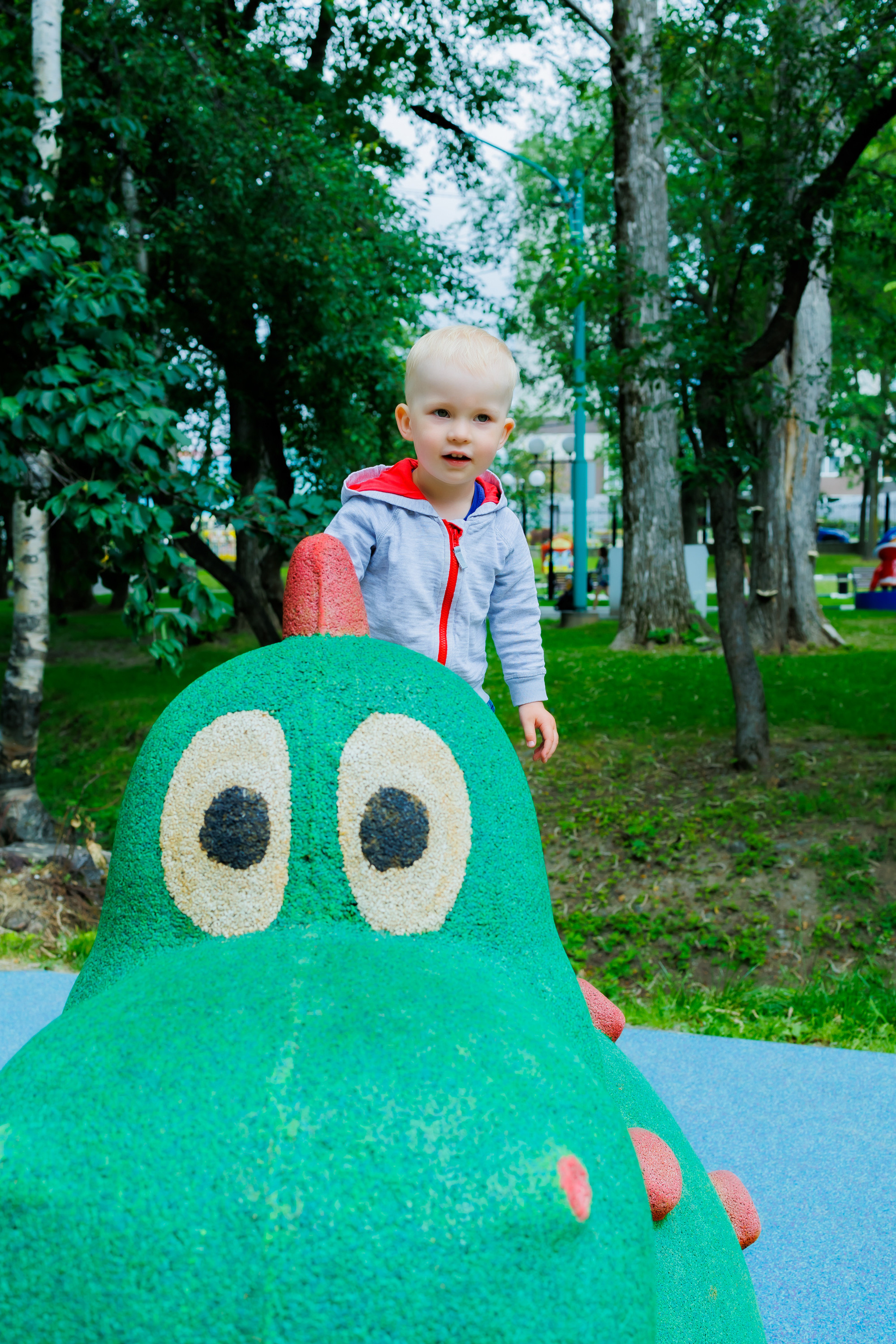 Семейная прогулка по парку. Свадебный, семейный и репортажный фотограф в Южно-Сахалинске Артур Петросян