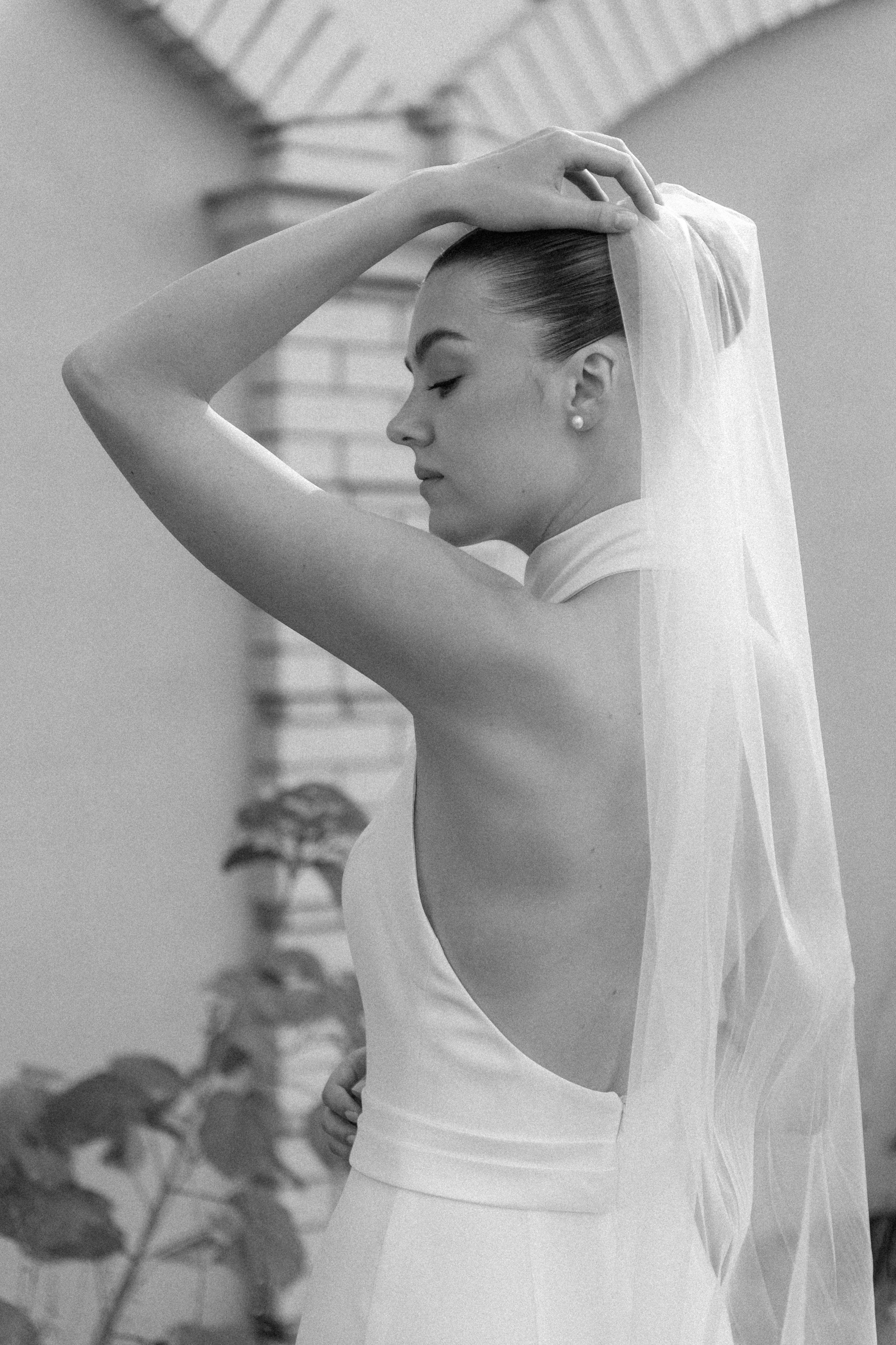 Wedding day in VERSAL PARK. Wedding PHOTOGRAPHER Andrew Vnukov