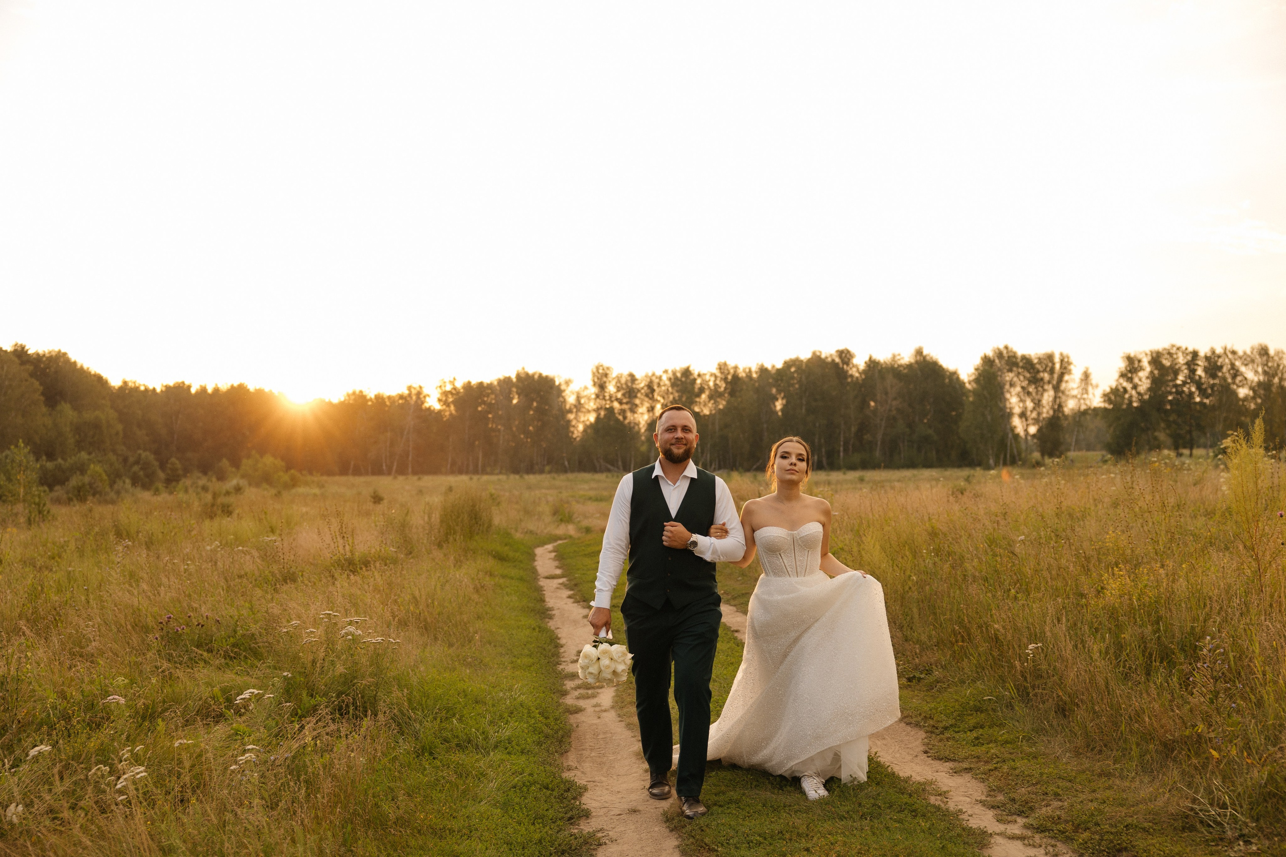Свадебная история. Лесной Виладж. Свадебный и семейный фотограф Рассказова Виктория