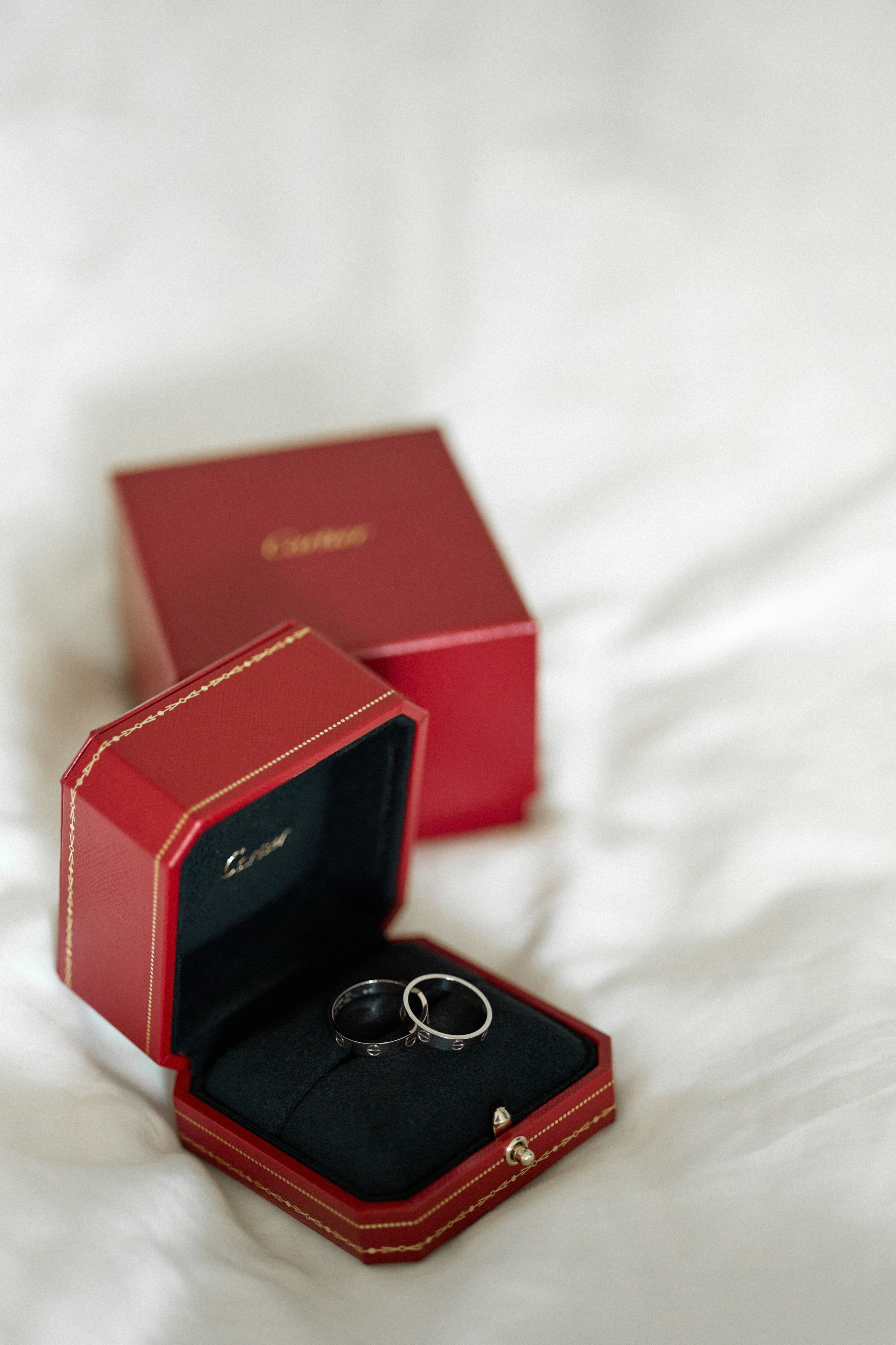 Свадебная фотосессия в отеле с видом на Исаакиевский собор. Сестры Карабаза. Фотографы и ретушеры в Москве и Санкт-Петербурге