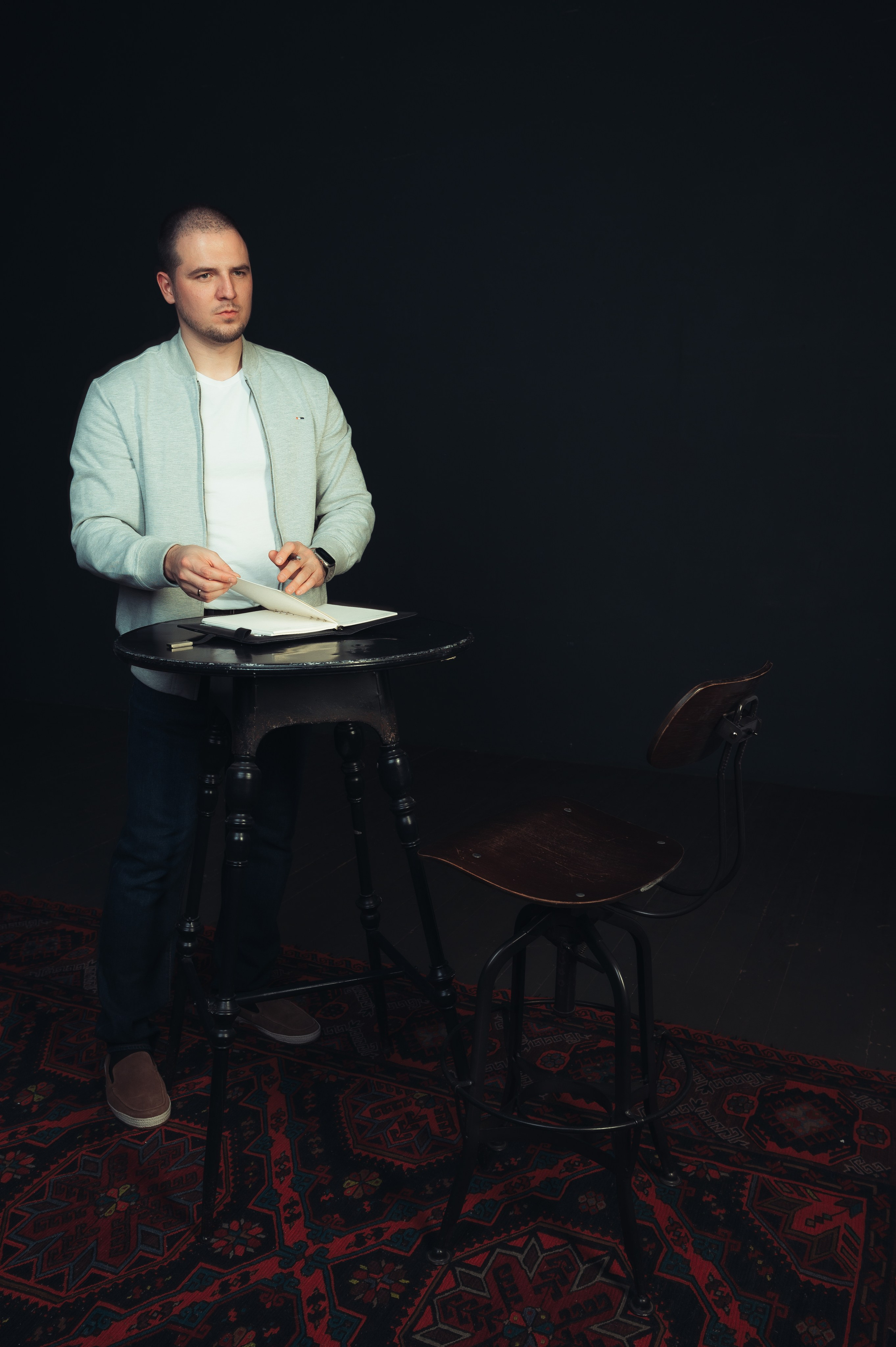 Никита Пустовалов — портретная съёмка. Иван Кубик — фотограф и видеограф