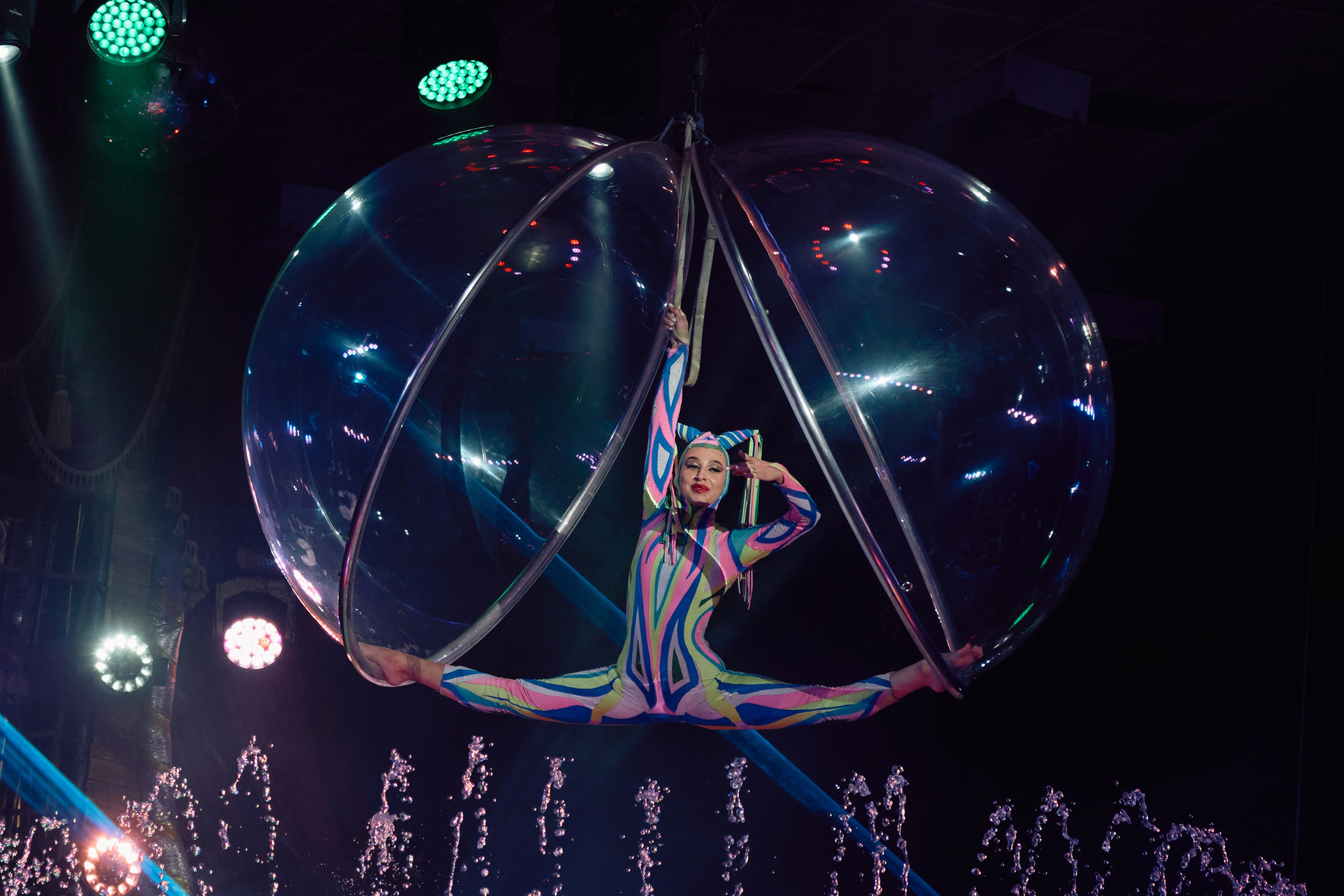 Цирк «На воде». Фотограф