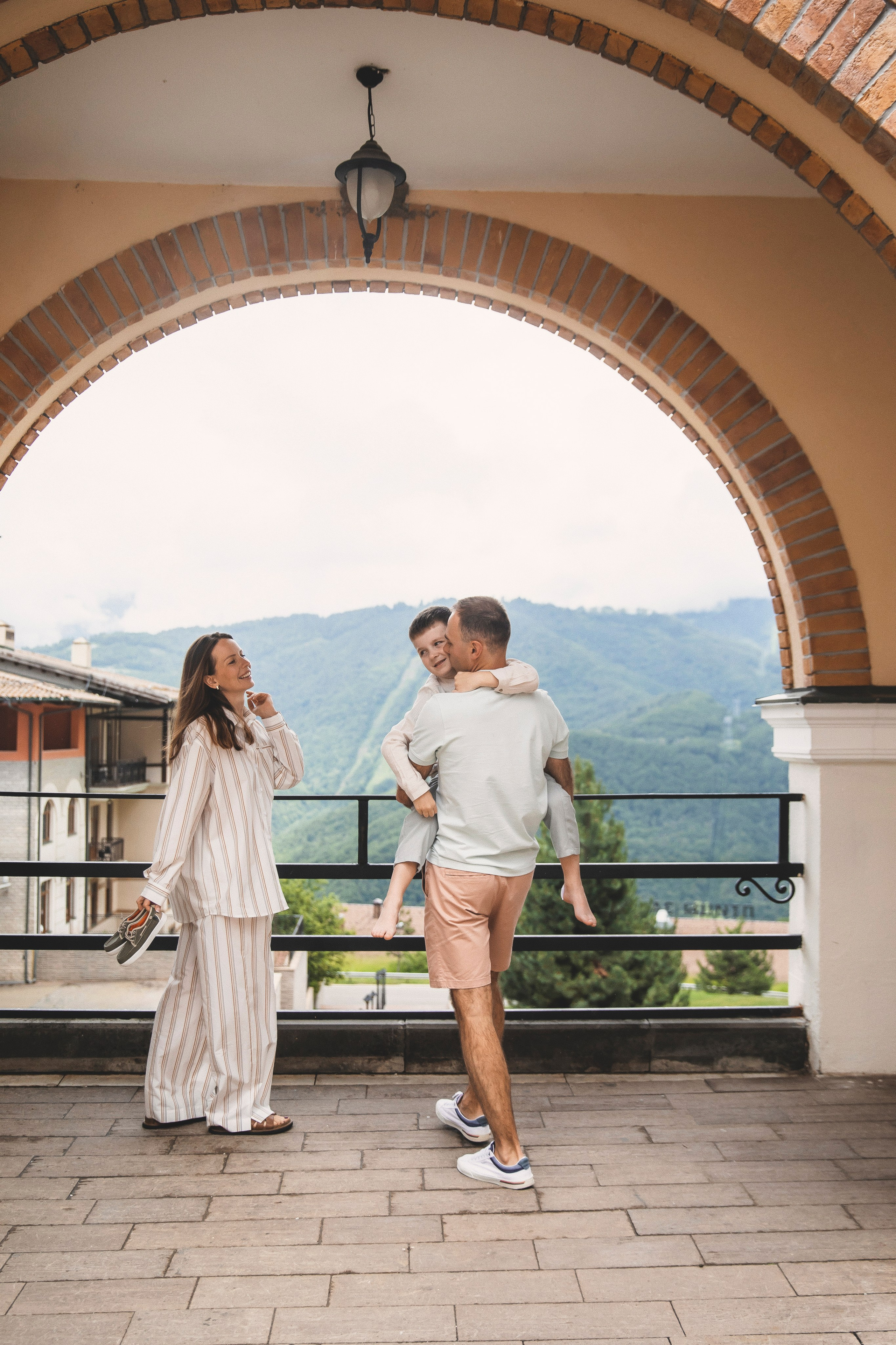Александра и семья, Красная поляна. Свадебный и семейный фотограф Колоскова Мария (Сочи и весь мир)