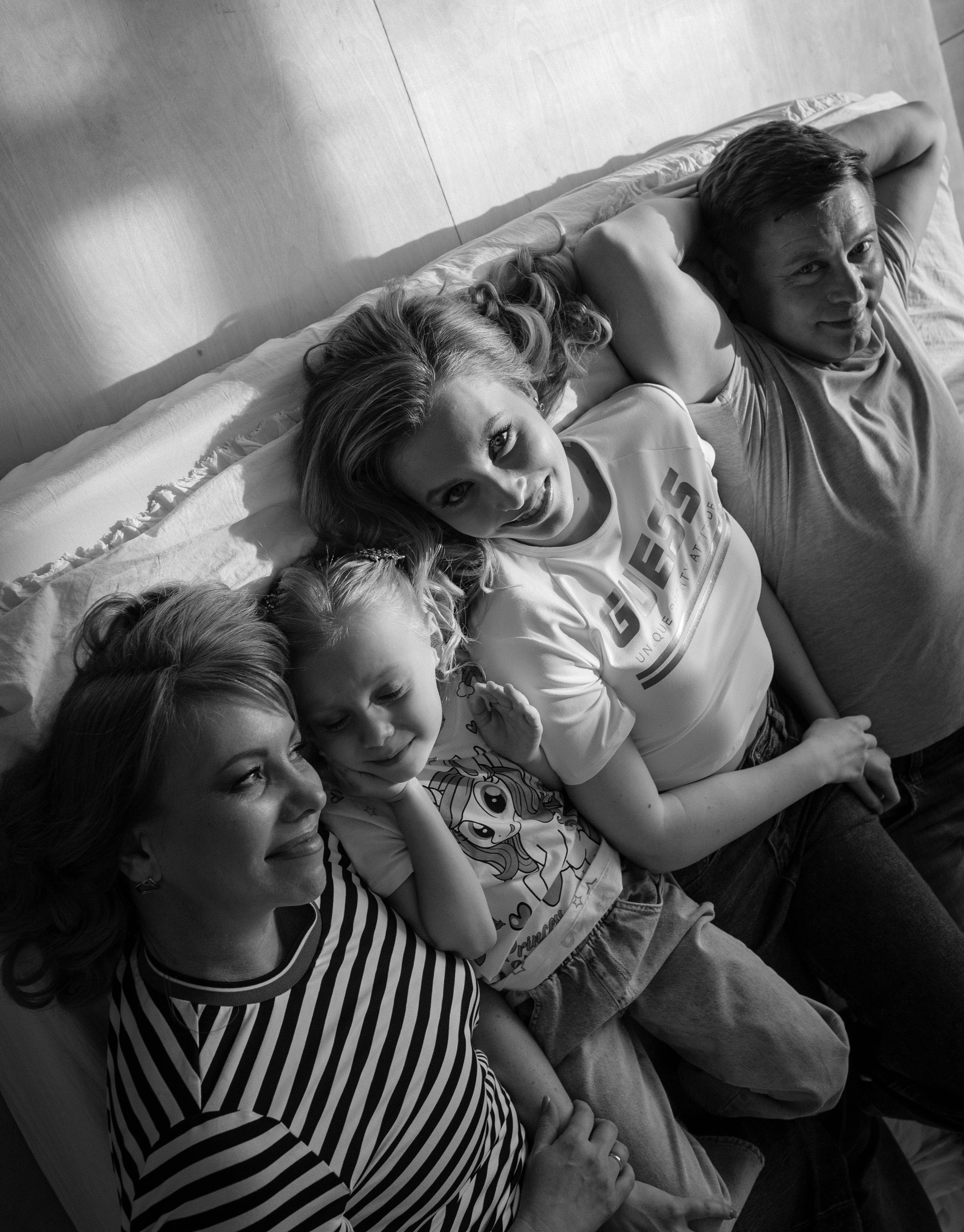 Семейная съемка в фотостудии Gallery. Фотограф Красноярск Базуев Марк