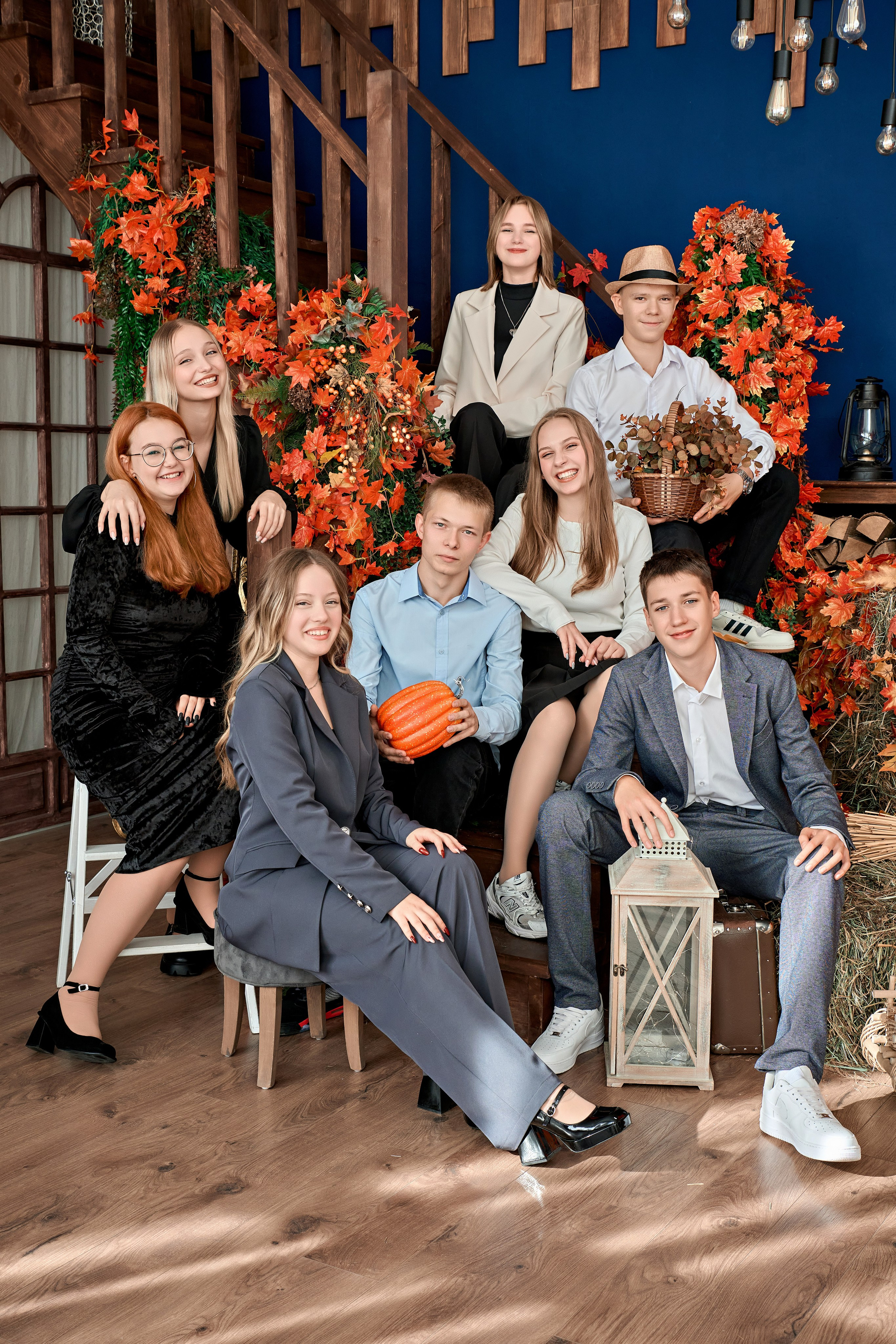 Фотосъёмка в студии «Окна» на выпускные альбомы. Калуга. Фотограф Меняйло Евгений. Свадьба. Портрет. Репортаж. Семья. Контент