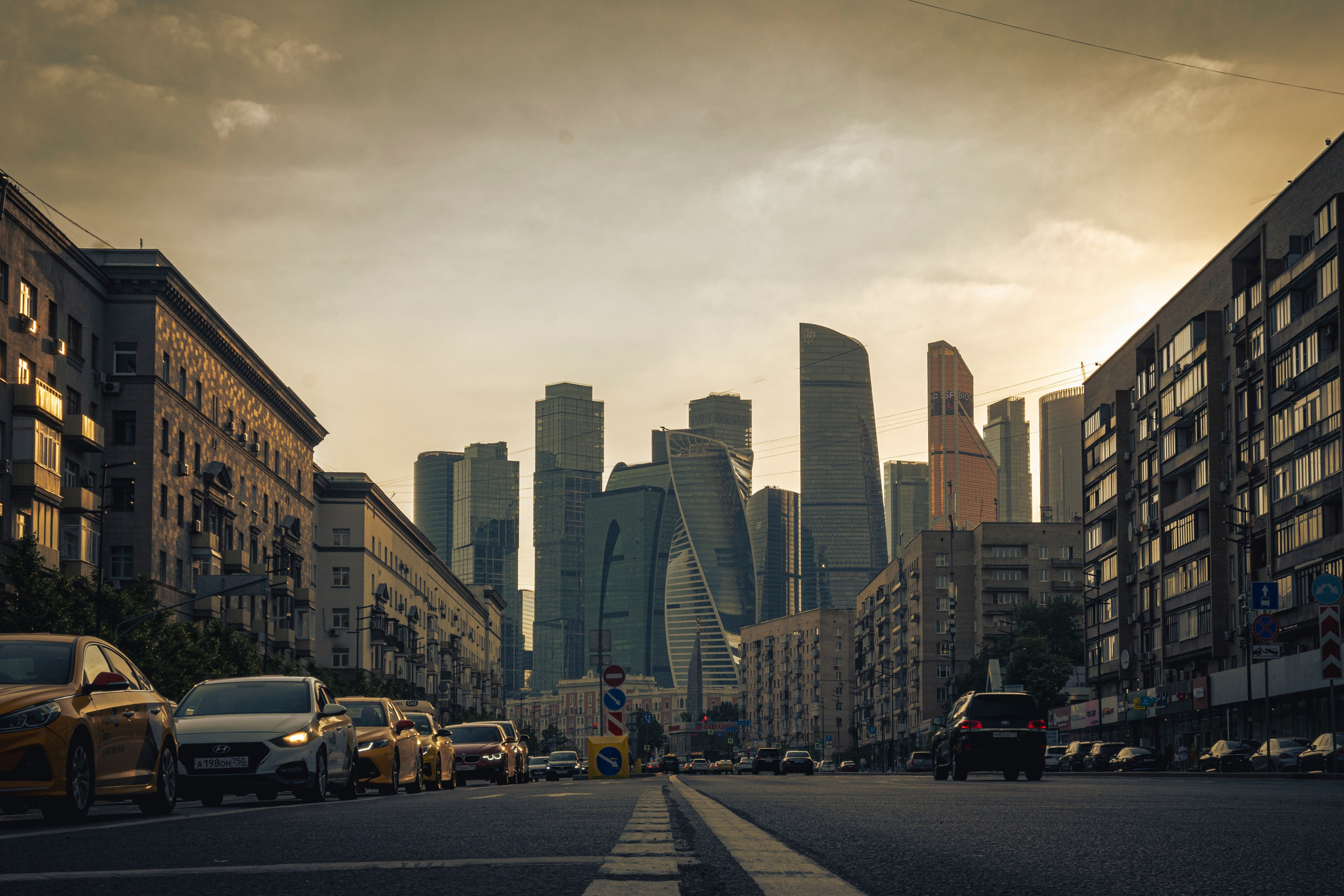 Фотопрогулка. Москва. Июль 2023. Фотограф Роман Адлер