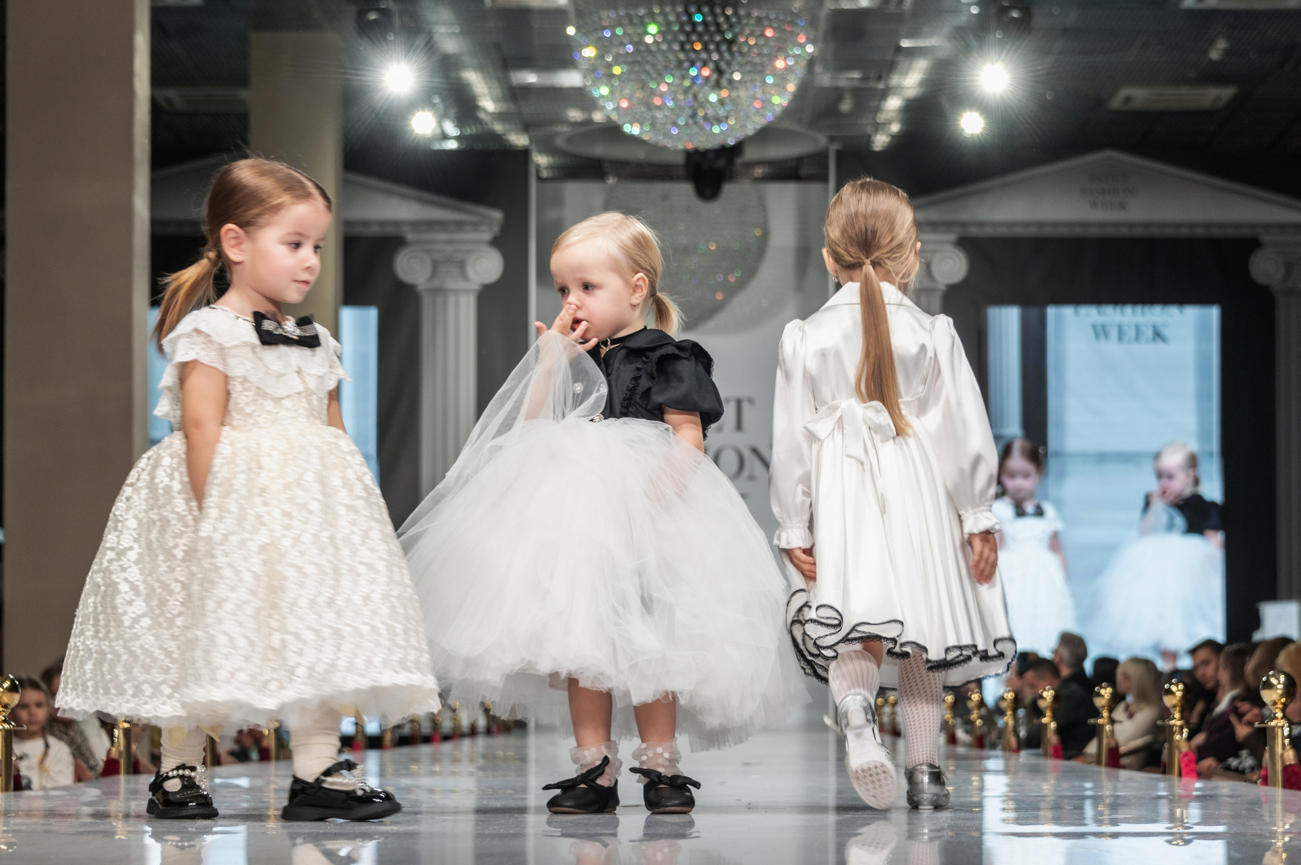 Estet Fashion Week-2023. Фотограф Роман Адлер