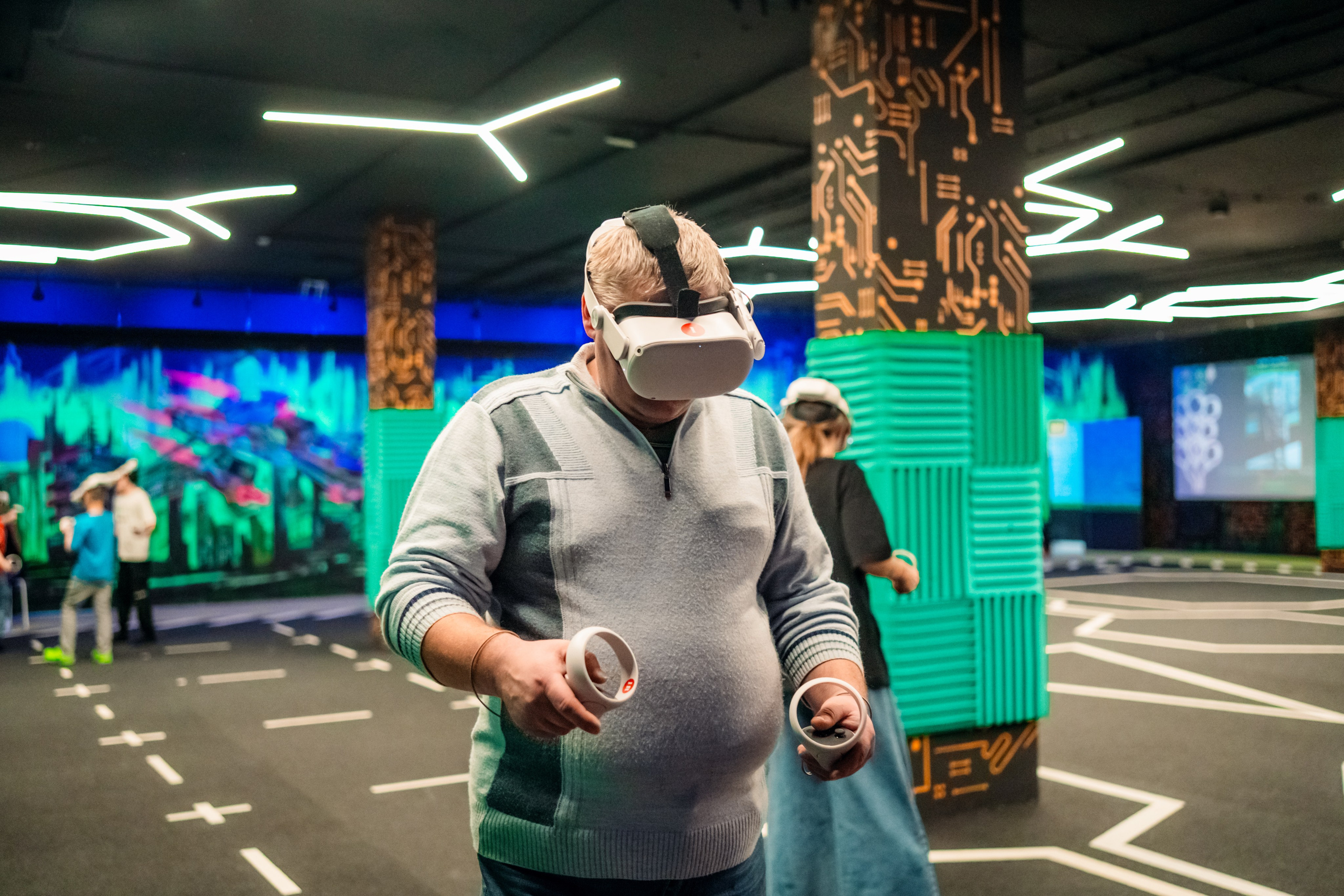 VR (November-December 2024). Felixtones