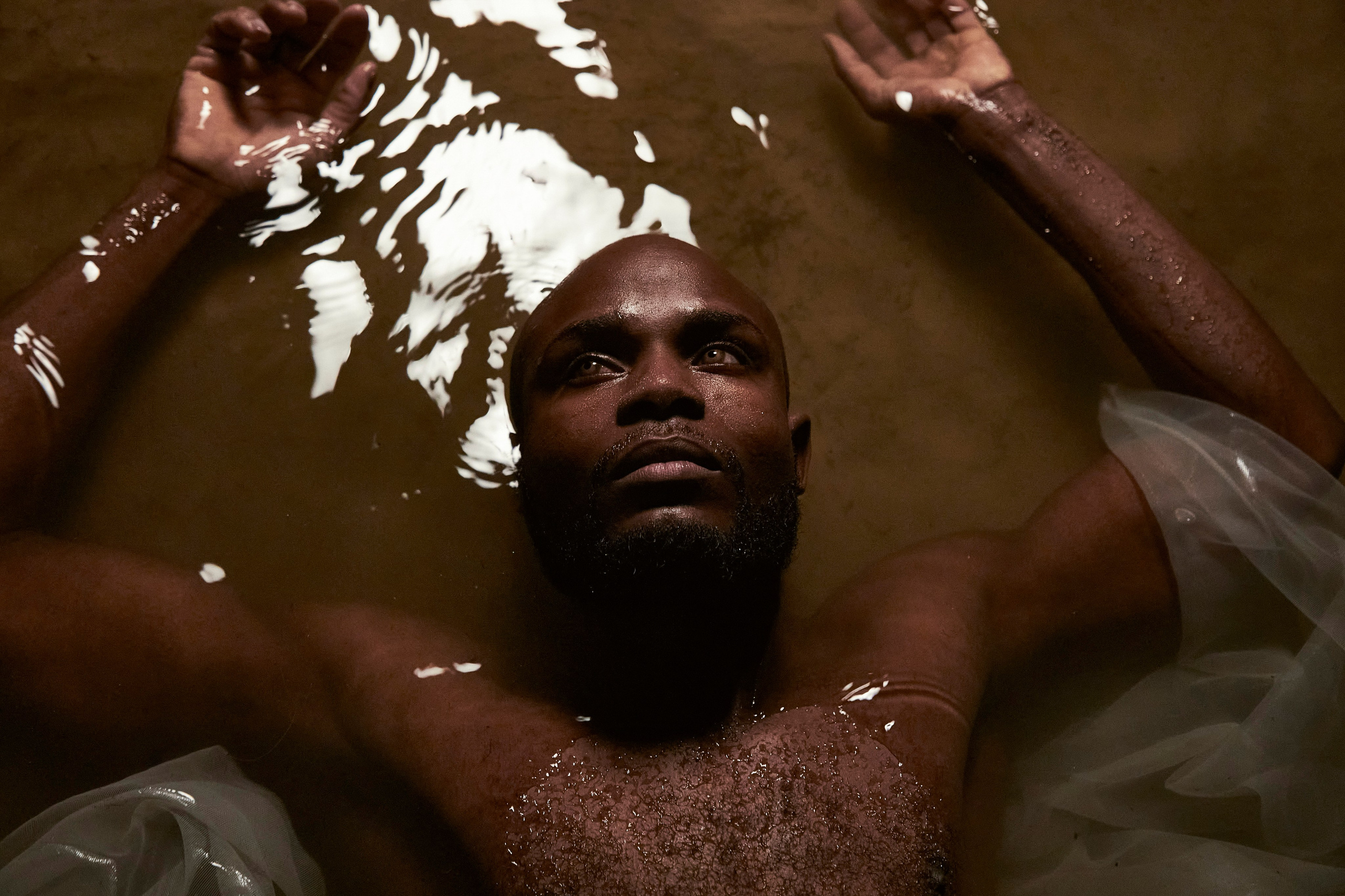 Фотосеесия на озере в Лыткаринском карьере. Анна Потявина. Фотограф Москва