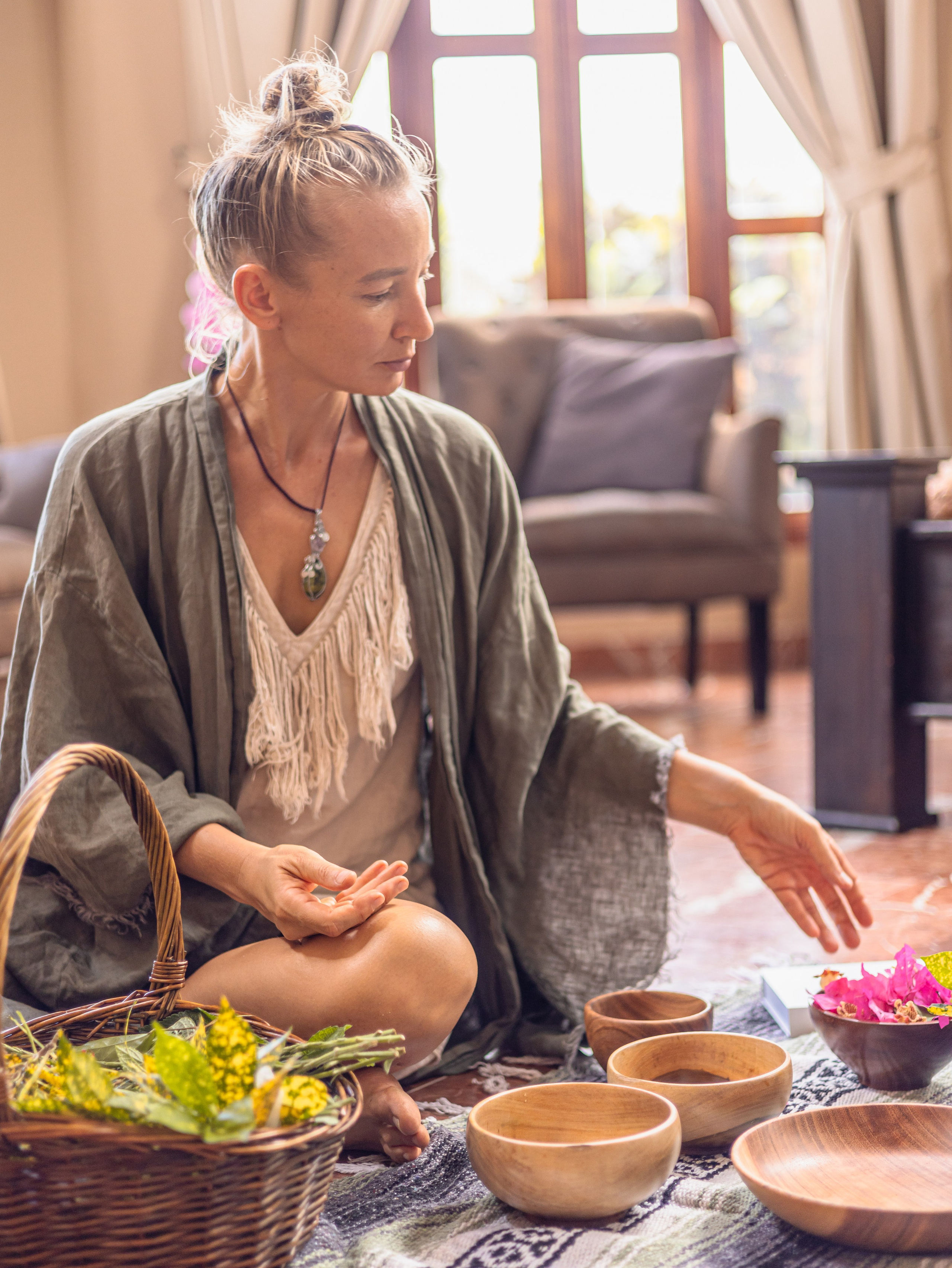 Nana sacral therapy master. Family, portrait, content photo in Costa Rica Evgeniya Besprozvannykh