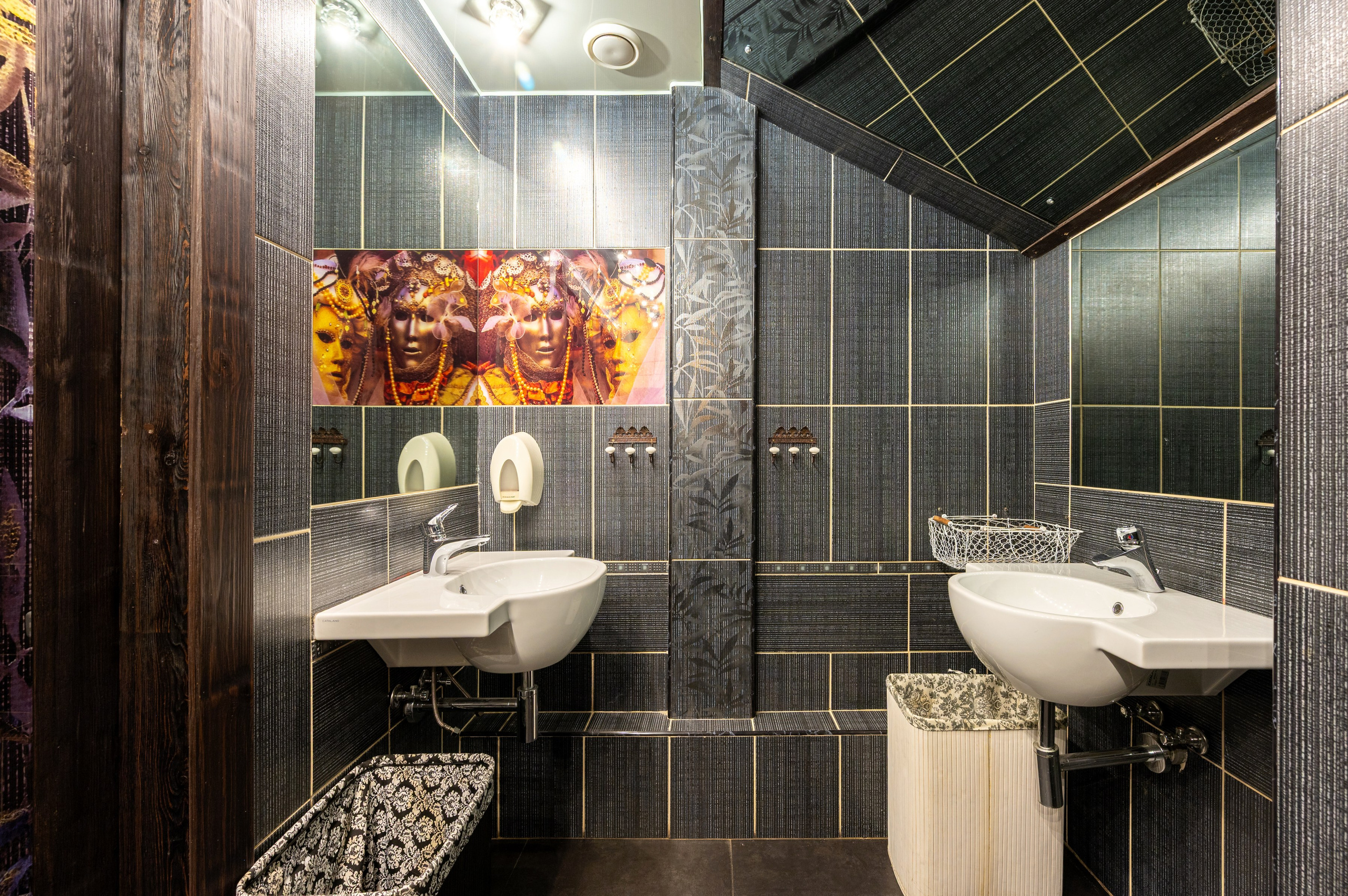 Ресторан на продажу. Интерьерный фотограф. Фото- видеосъемка недвижимости Санкт-Петербург