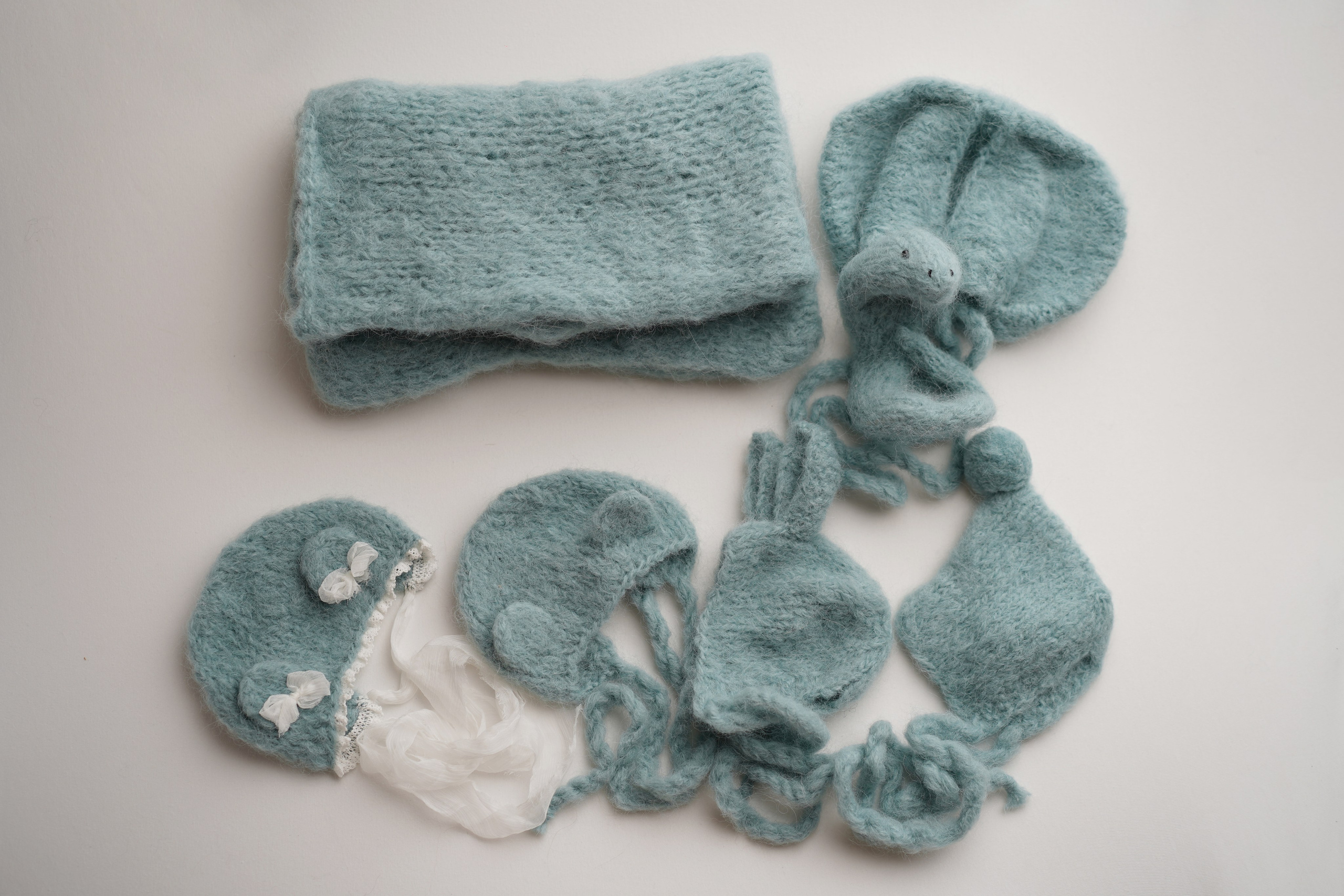 Комплекты. Фотограф новорождённых в Москве Елена Левина