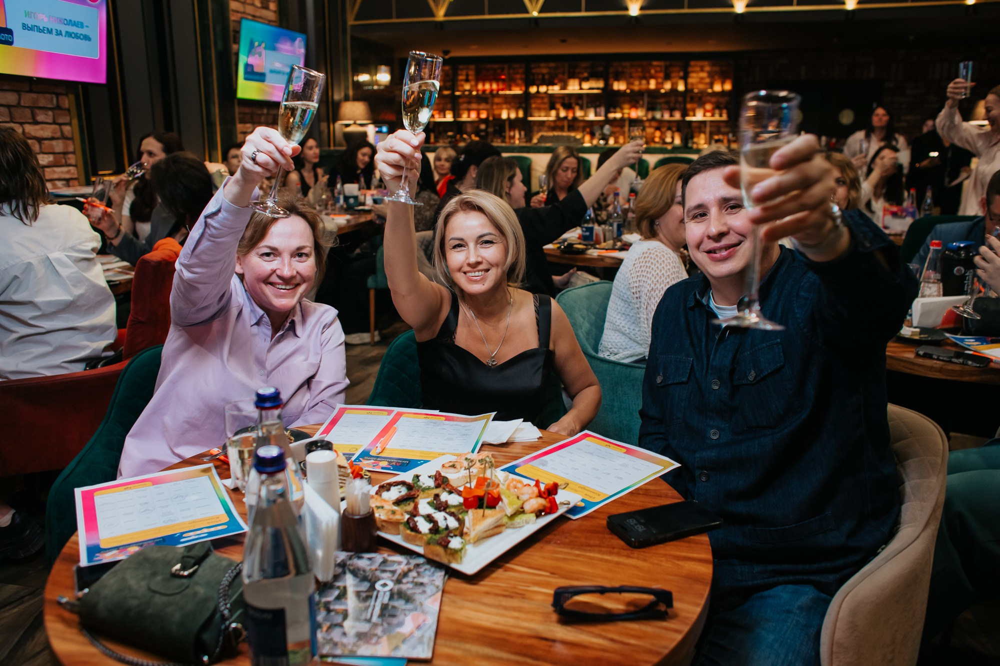 Синара в P’yano. Свадебный и репортажный фотограф в Екатеринбурге и Сухом Логу