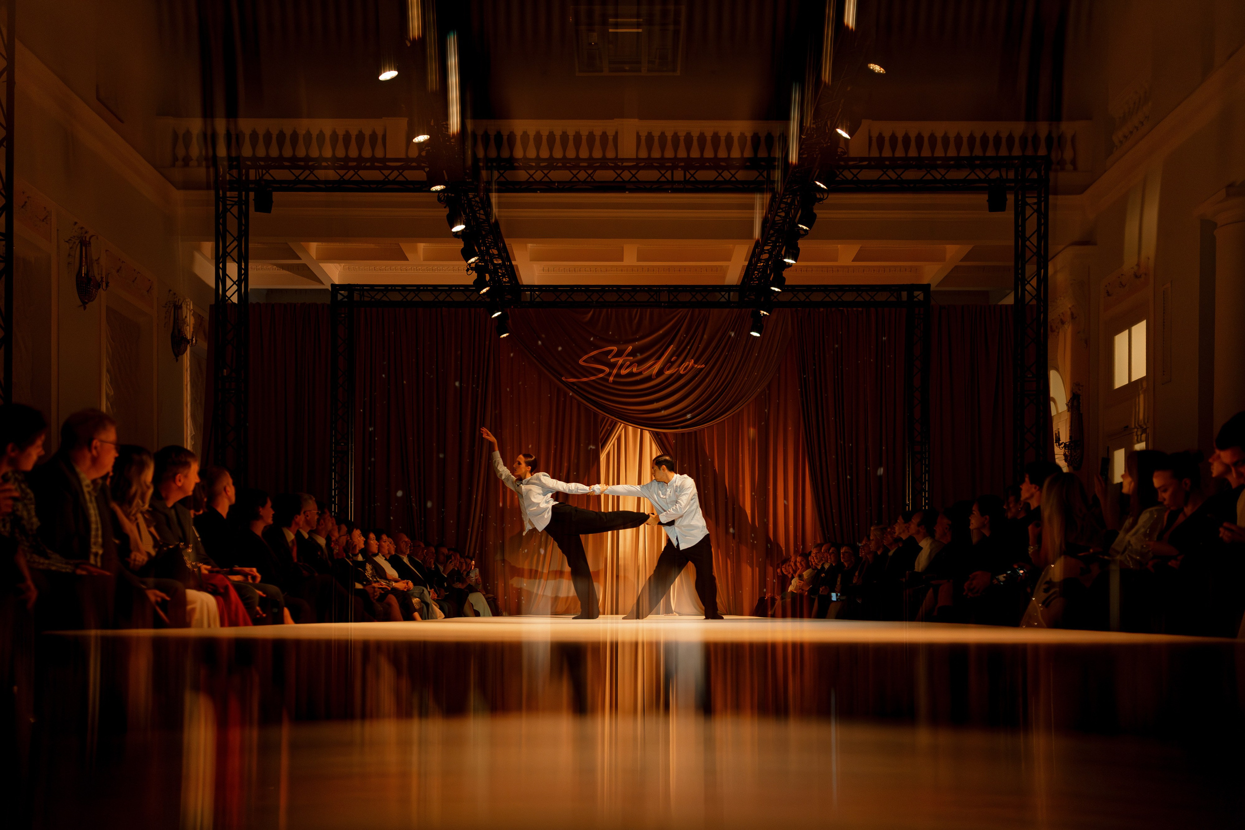 Henderson Fashion Show AW'25. Репортажный фотограф Семён Борисов | Москва