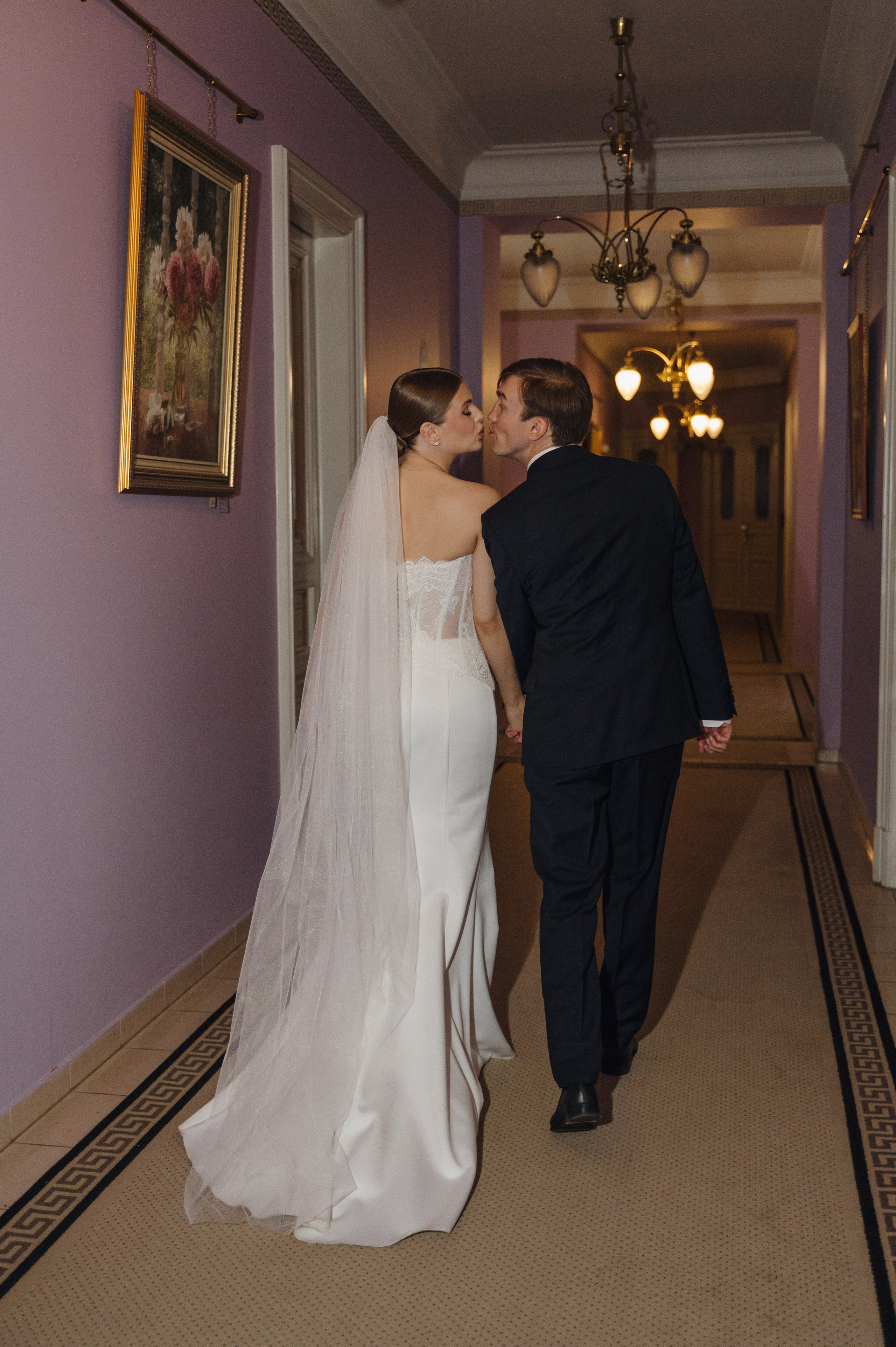 Дмитрий и Луиза. Гостиница Националь и ресторан Белуга. Свадебный фотограф Москва и Санкт-Петербург. Анастасия Чудина