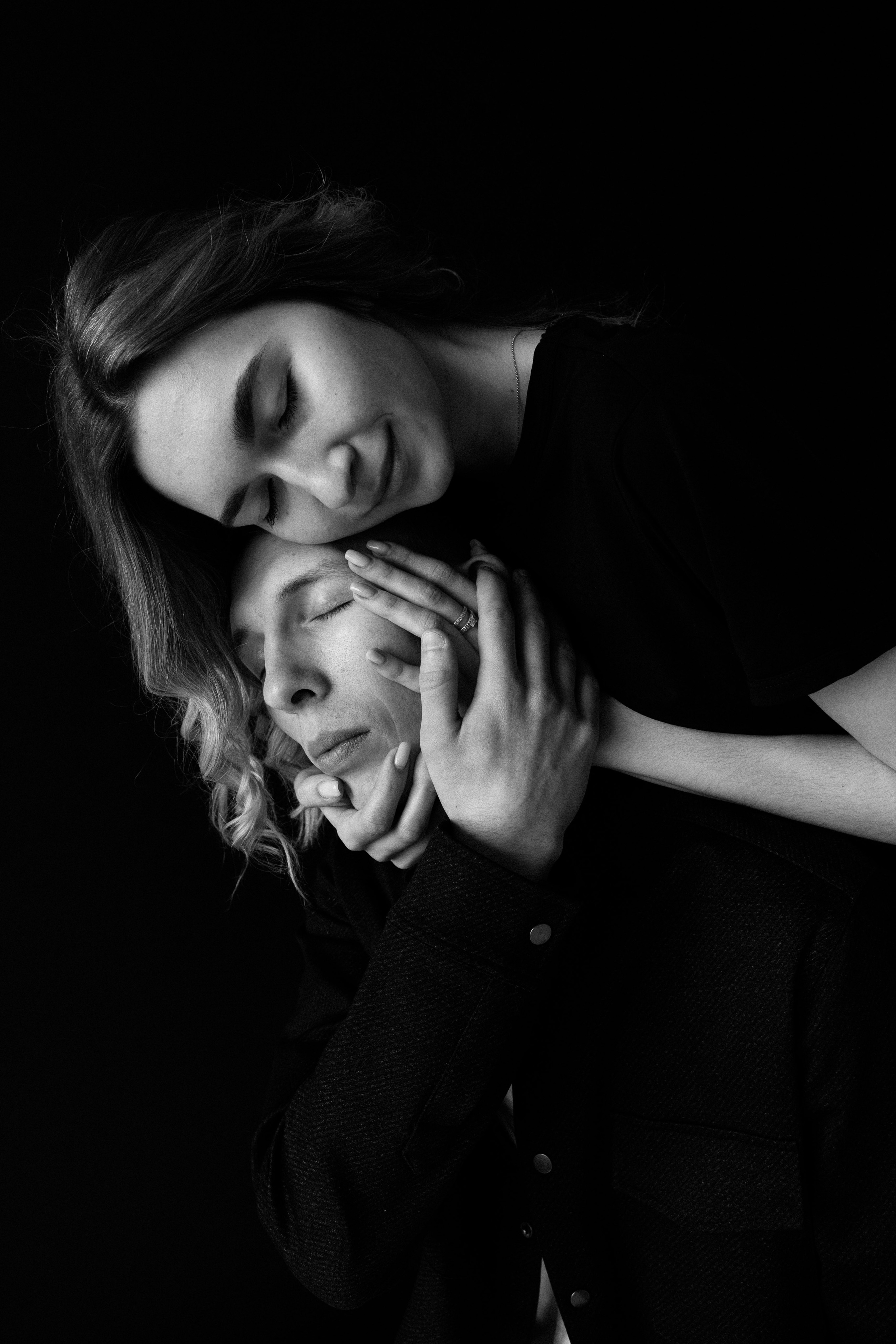 Двое. Говорим о Вас