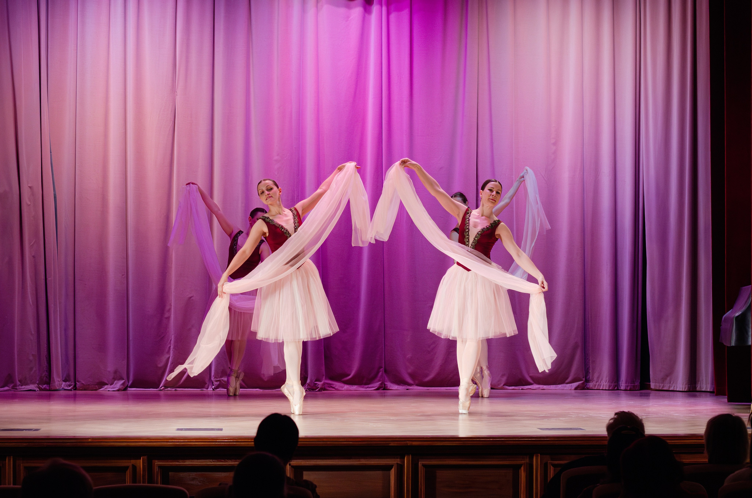 Балет, танец (концерты, уроки, репетиции, закулисье танцующих детей и взрослых). Портретный и репортажный фотограф в Санкт-Петербурге Варвара Жукова