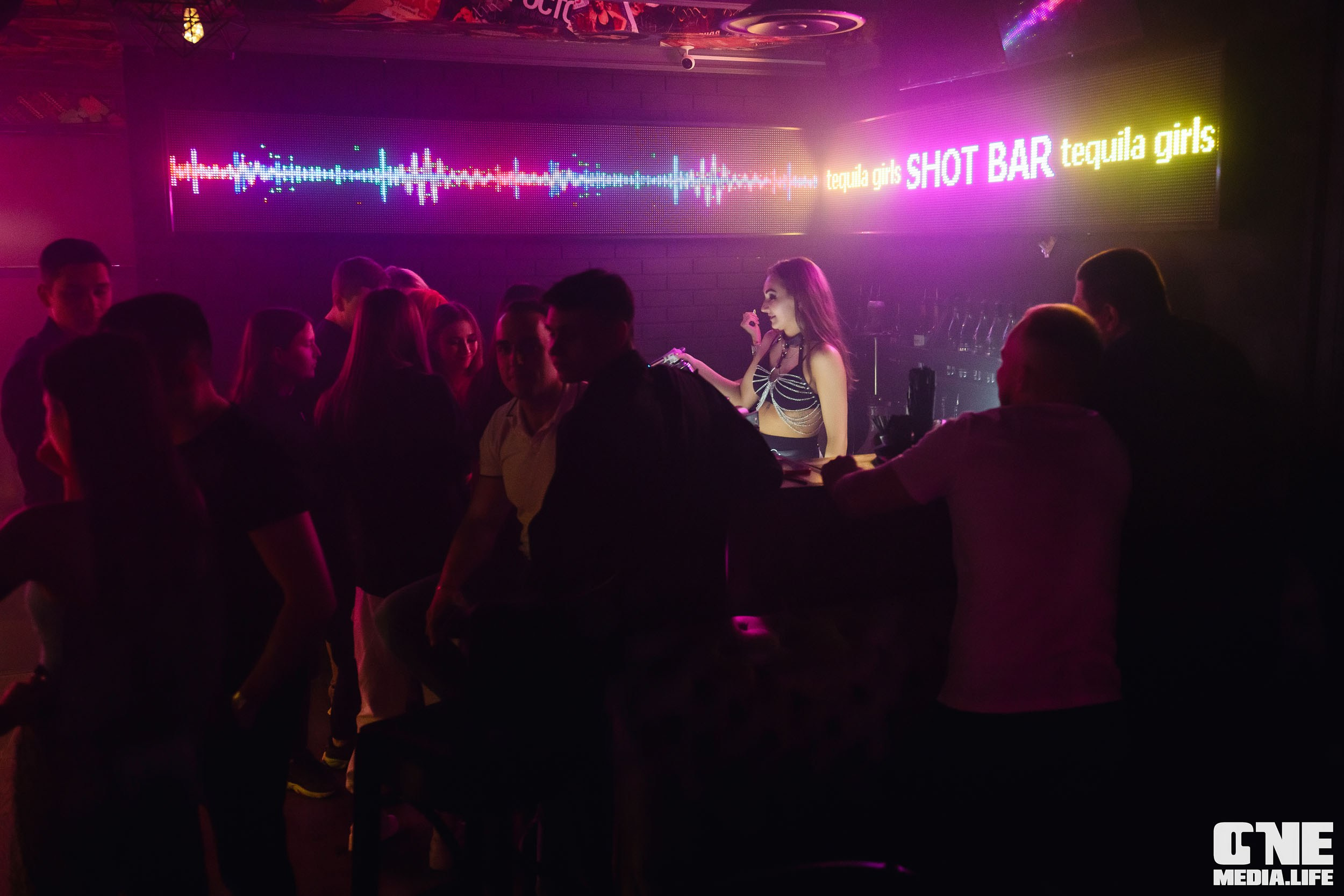 Фоторепортаж с субботней вечеринки в XxxX. One Media Life: фоторепортажи, фотоотчеты с мероприятий и заведений