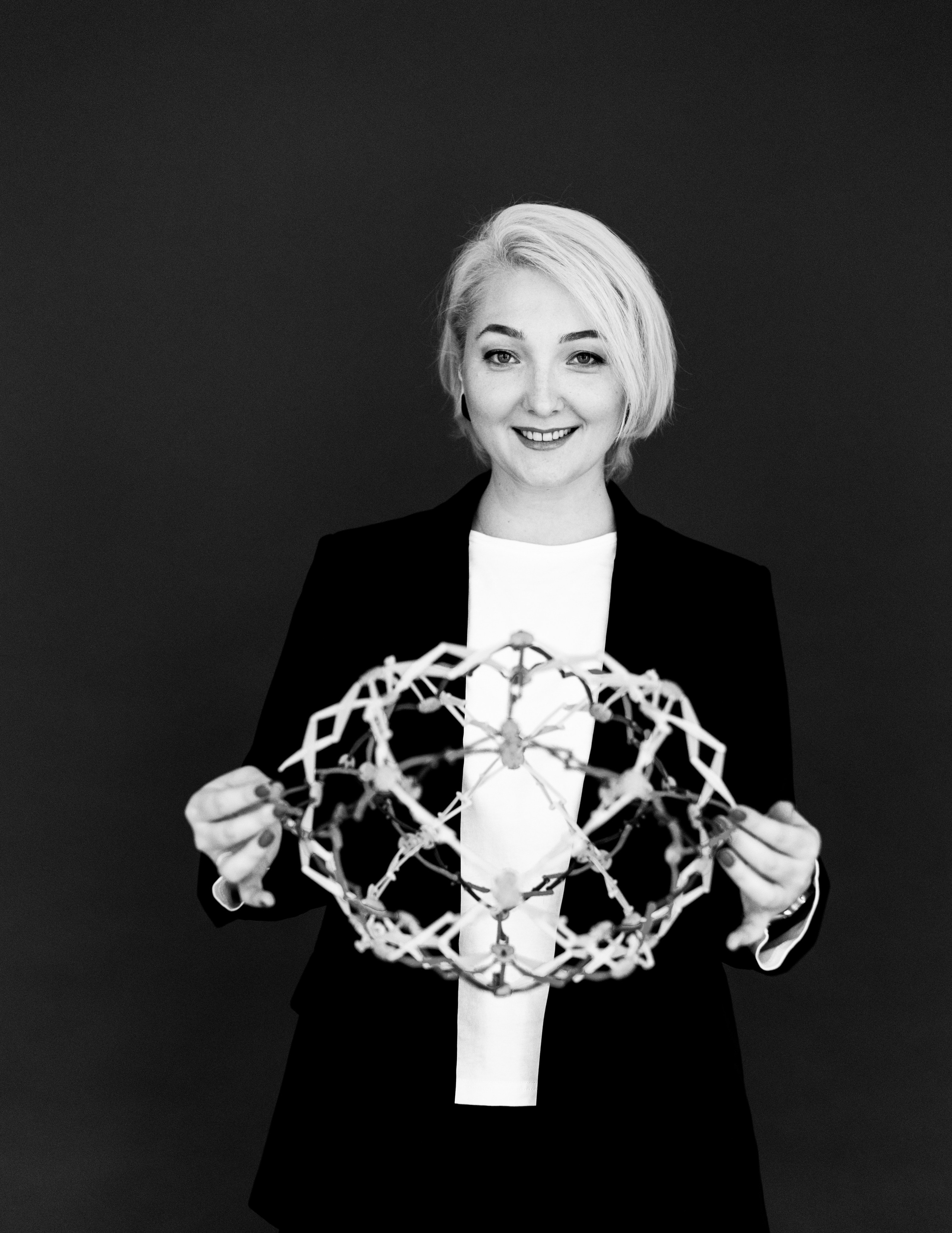 Тренер по эмоциональному интеллекту. Женский и контент фотограф в Москве