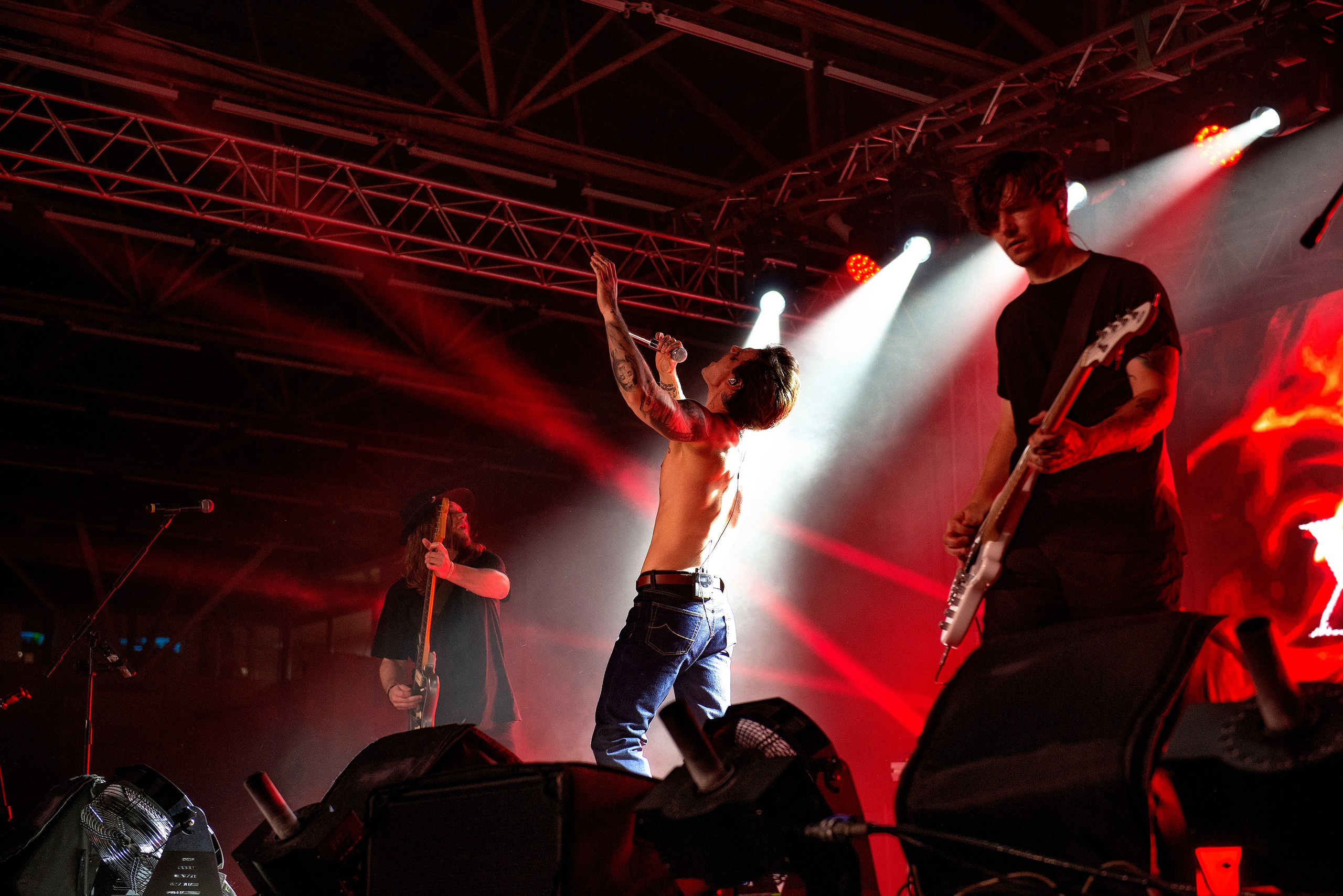 Концерт Хolidayboy. Школьный, фэшн фотограф в Тюмени и в России Ирина Королева