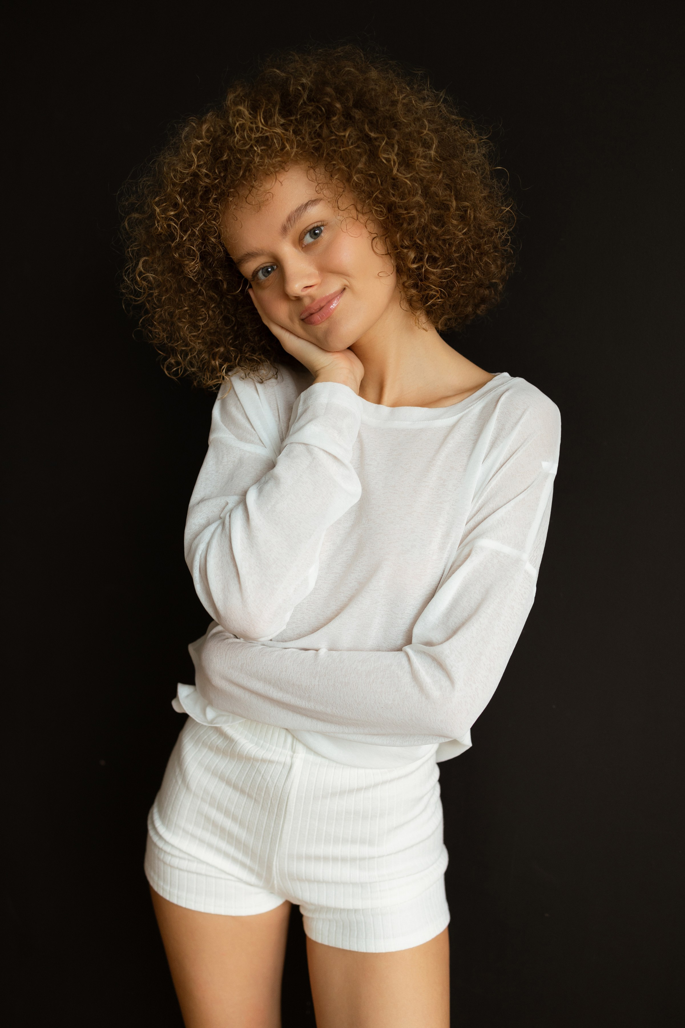 Женский портрет. Портретный фотограф СПб, женский фотограф, минимализм и эстетика