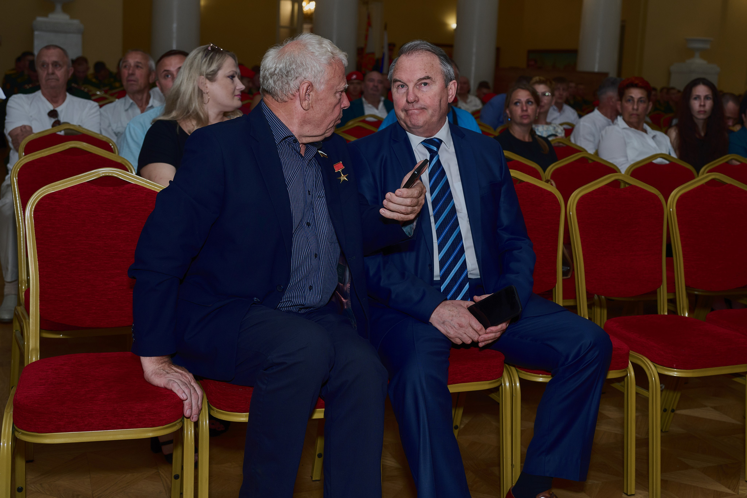 Церемония награждения медалями «Память Героев Отечества». Фотограф Роман Адлер