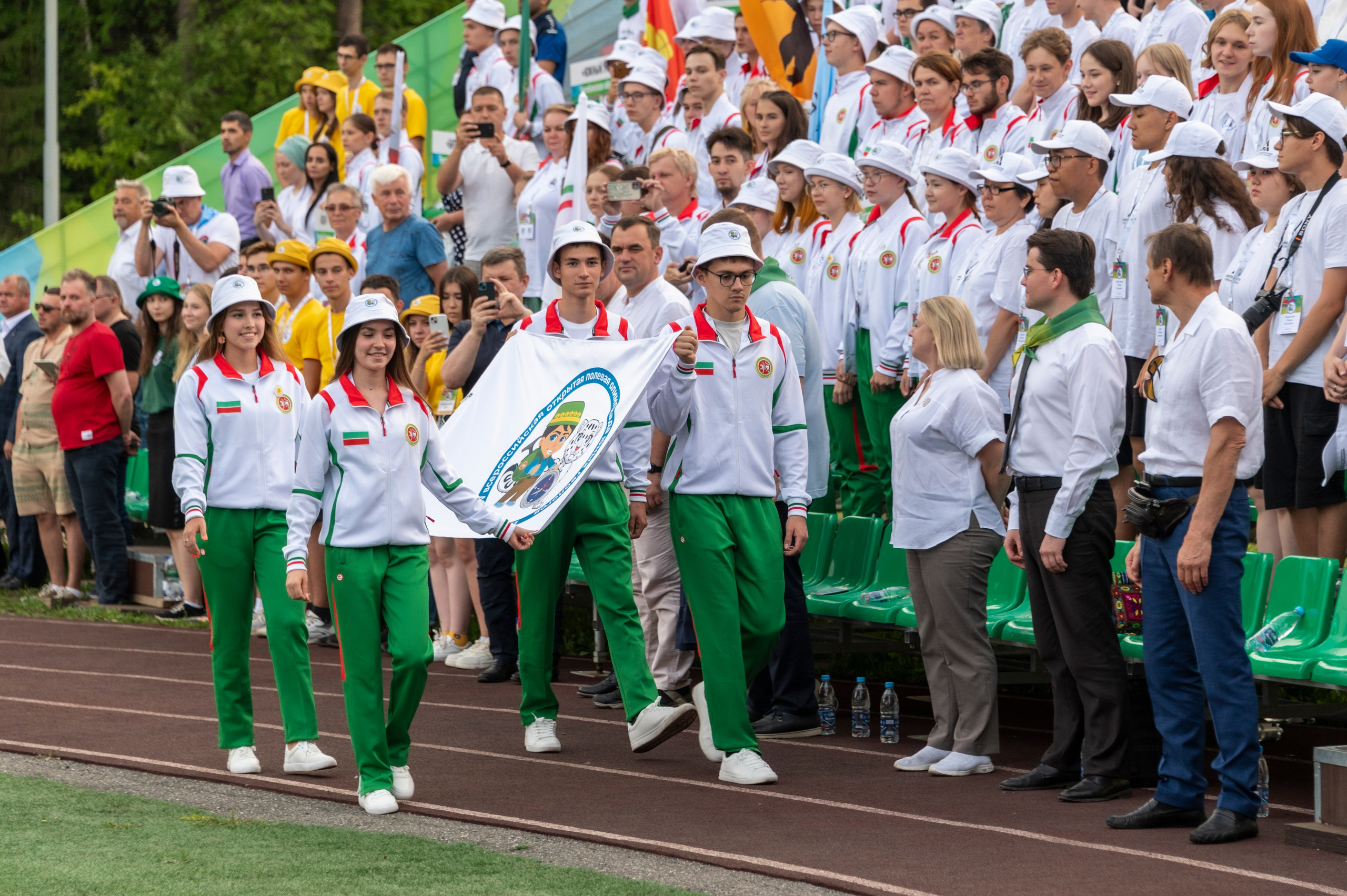 Полевая олимпиада Юных геологов. Фотограф Роман Адлер