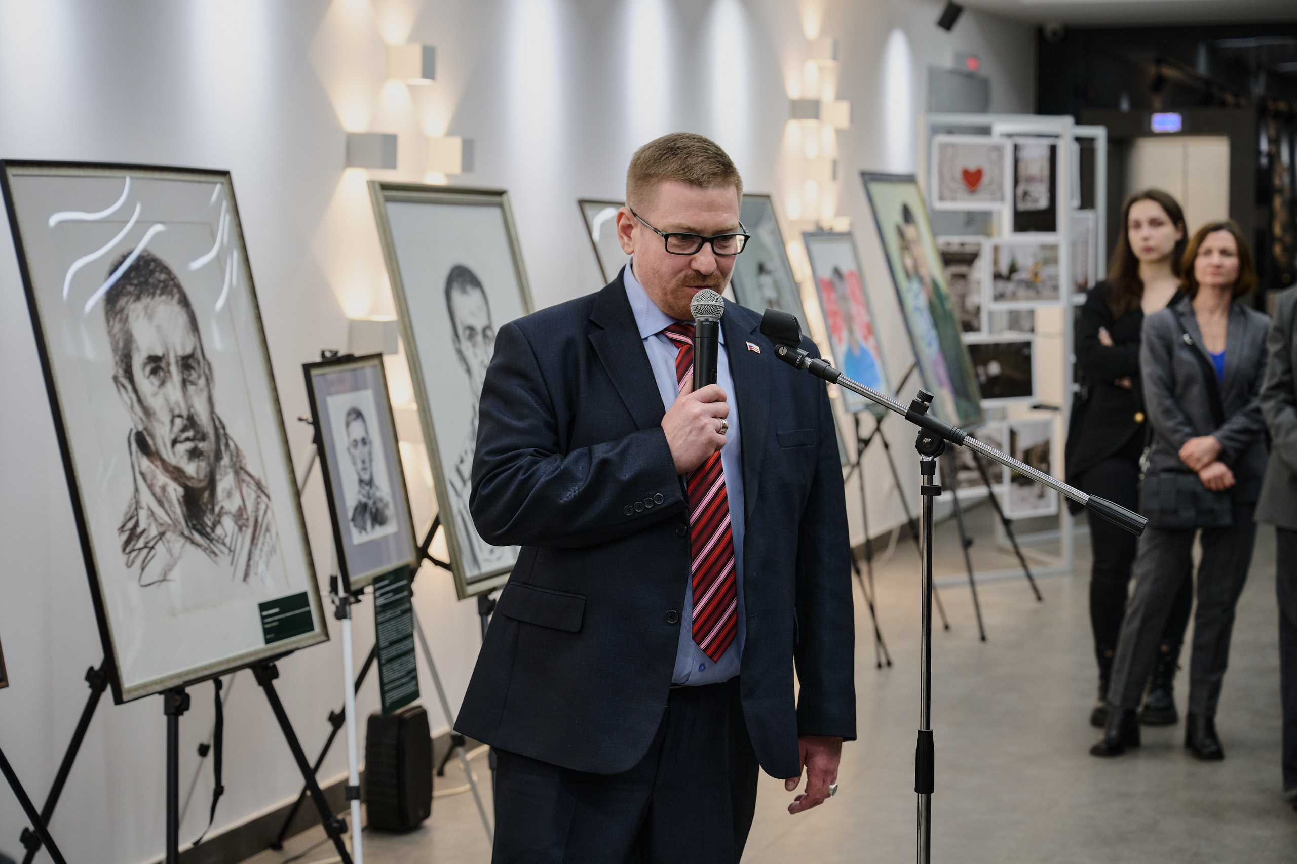 Фотовыставка «Территории» в Росгеолфонде. Фотограф Роман Адлер