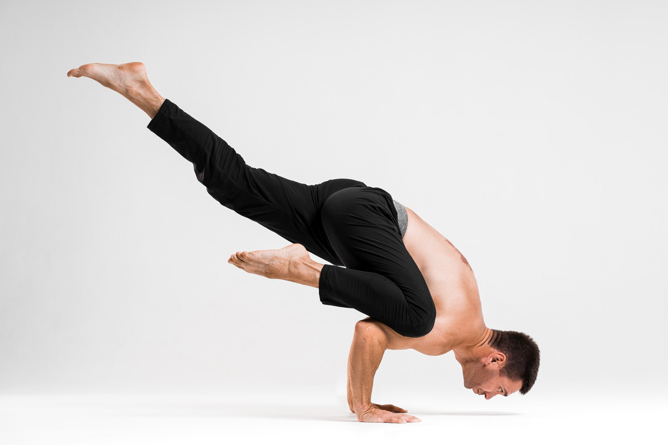 Фотографии йоги: эстетика и гармония. Фотограф Москва Денис Косых — портреты, йога, творческие съёмки