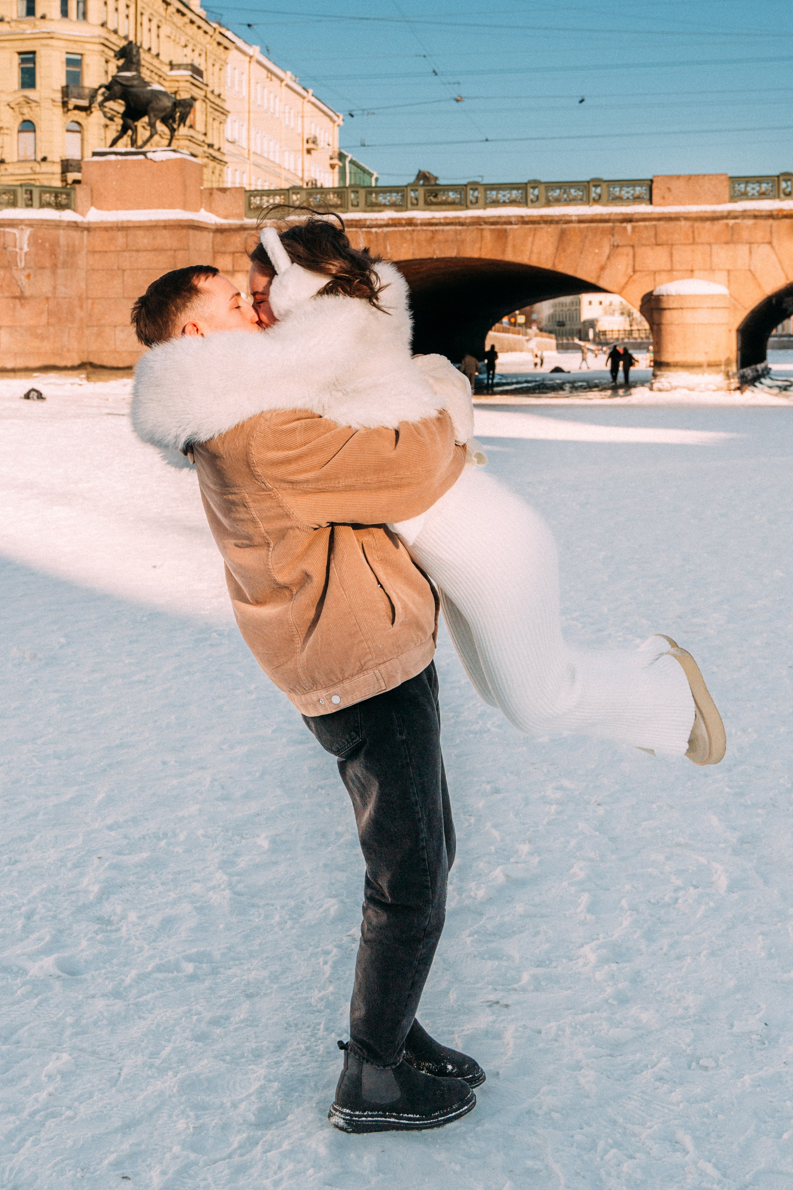 Лавстори на льду по рекам и каналам Санкт-Петербурга