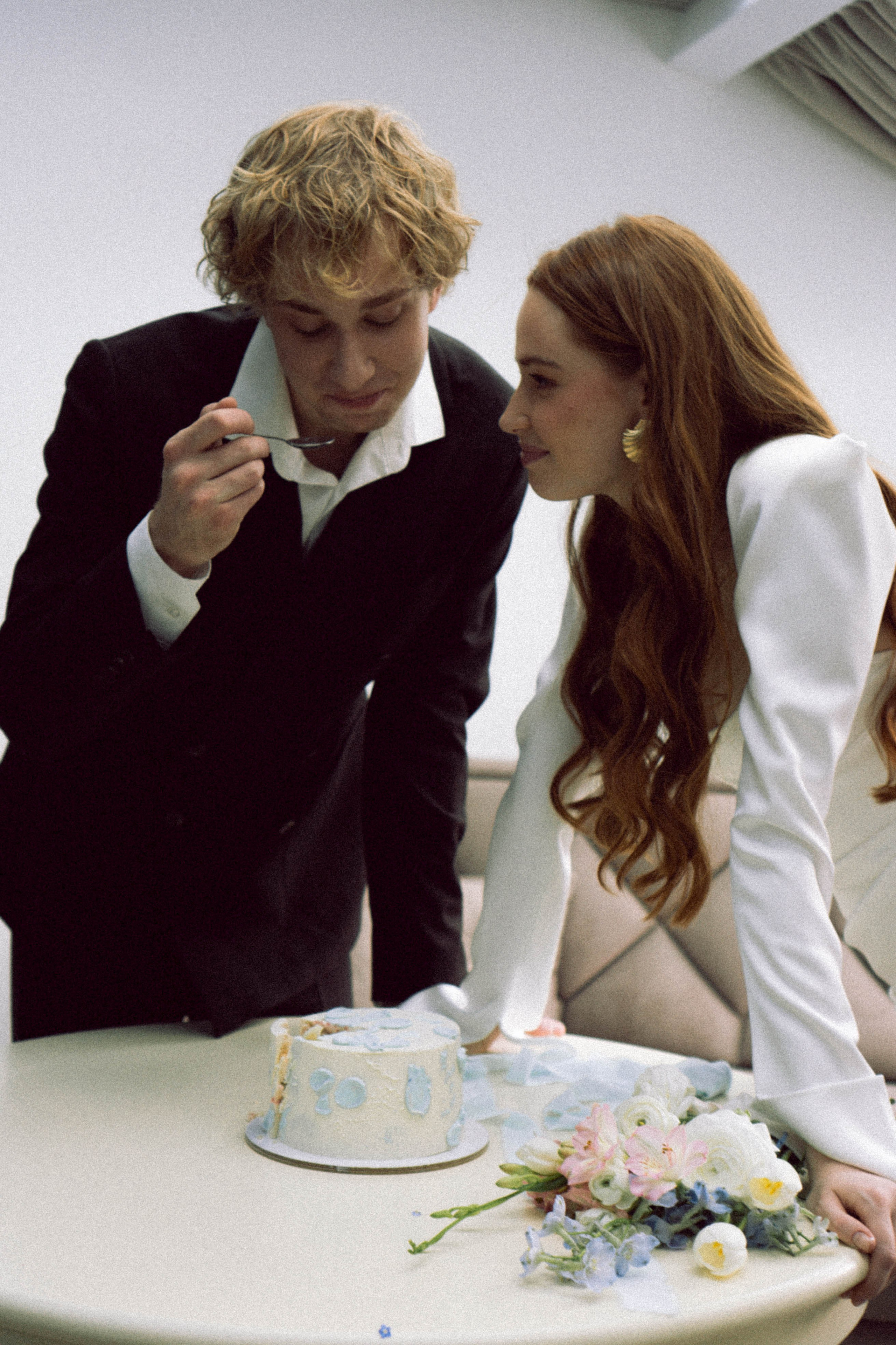 СВАДЕБНАЯ СЬЕМКА В ОТЕЛЕ. СБОРЫ ЖЕНИХА И НЕВЕСТЫ И ТАКЖЕ ТОР И ПОДГОТОВКА К ПРОГУЛКЕ. Профессиональный фотограф, Санкт-Петербург — Виктория Богомолова