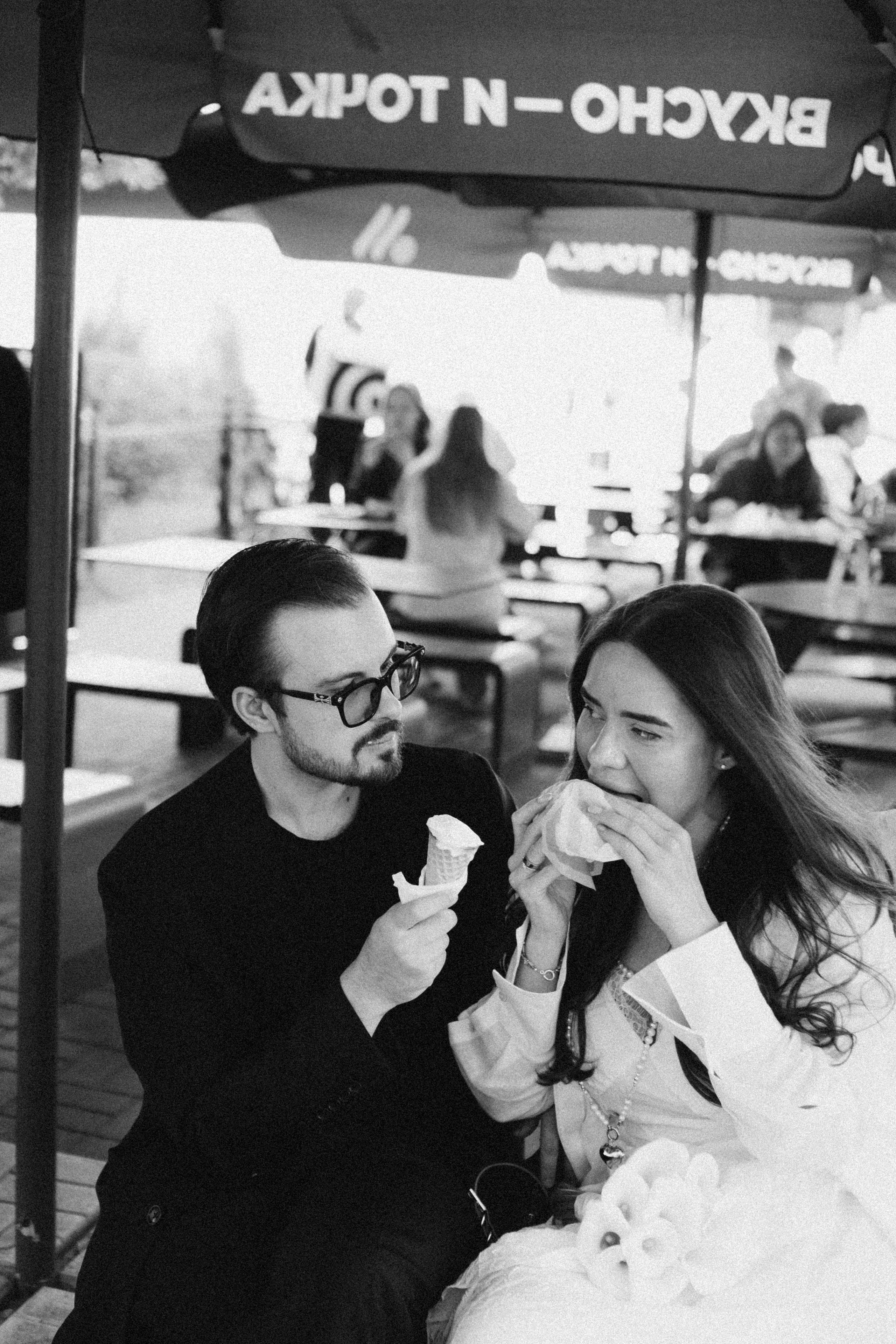 СВАДЕБНАЯ СЬЕМКА В ПАРКЕ ПОБЕДЫ И ПРОГУЛКА ПО МОСКОВСКОМУ ПРОСПЕКТУ. Профессиональный фотограф, Санкт-Петербург — Виктория Богомолова