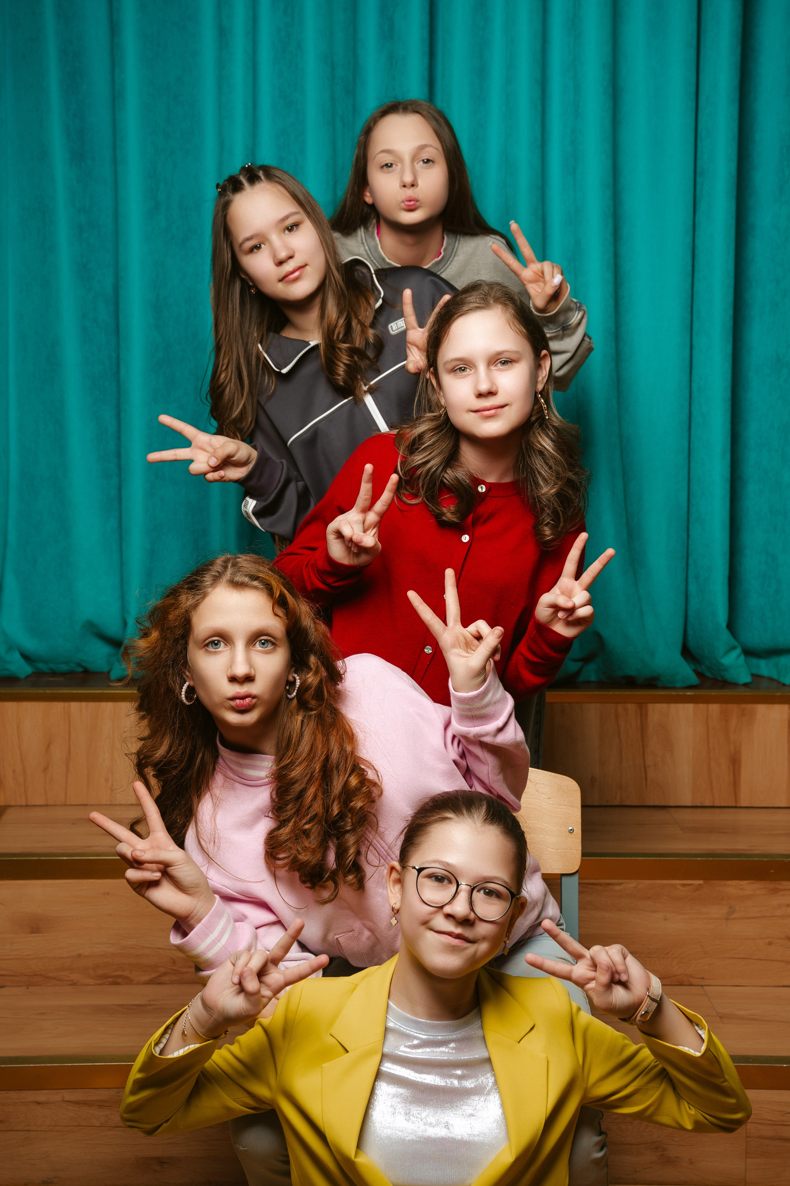 Галерея. Nostalgia Studio | Школьные Выпускные альбомы