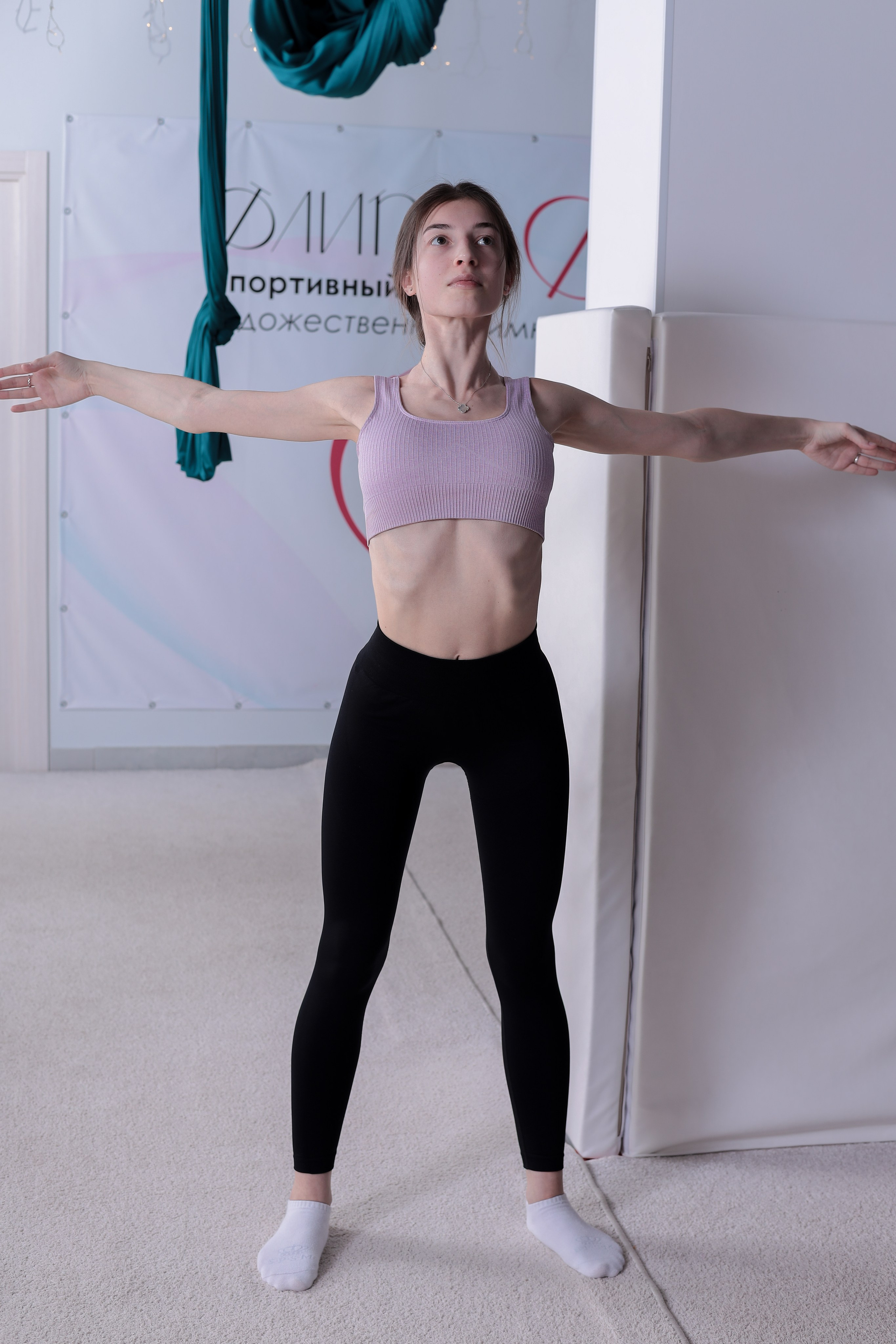 Арт-терапия + аэройога. Фотограф Надршина Лилия