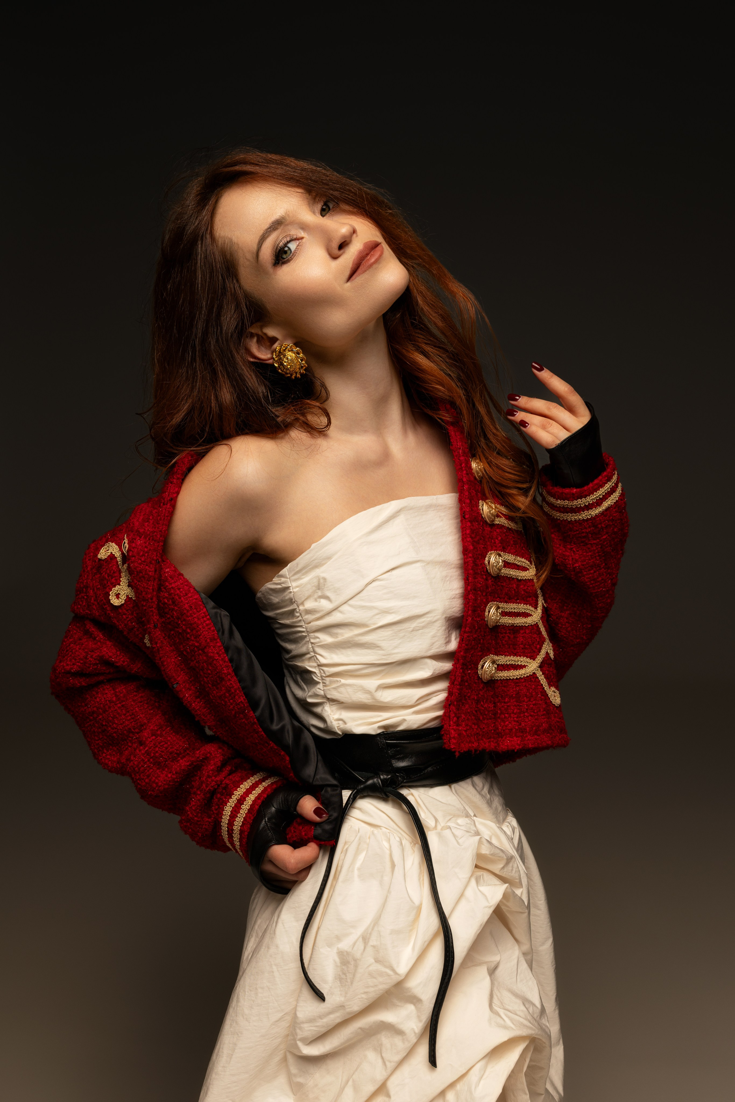 Студийная съемка с Еленой на циклораме с импульсным светом в формате для «себя». Дмитрий Шульгин, портретный фотограф в Воронеже