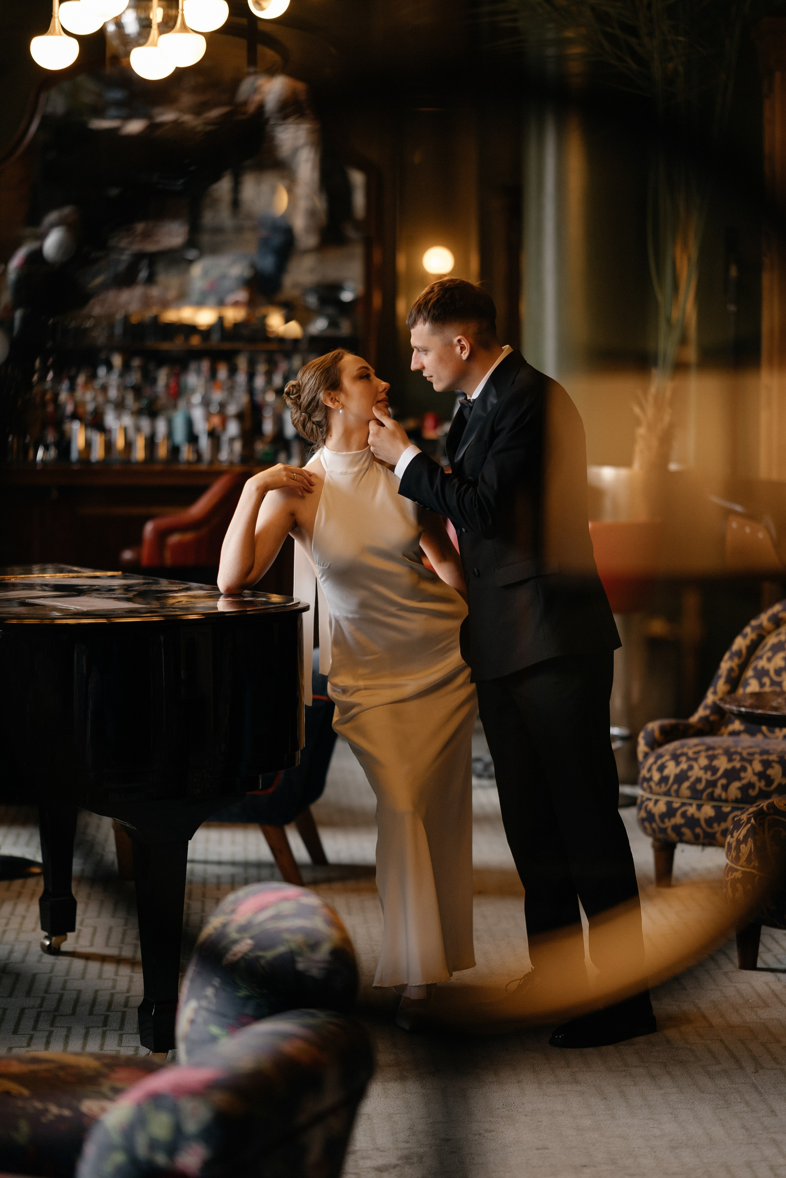 Wedding day in Martinique Bar. Wedding PHOTOGRAPHER Andrew Vnukov