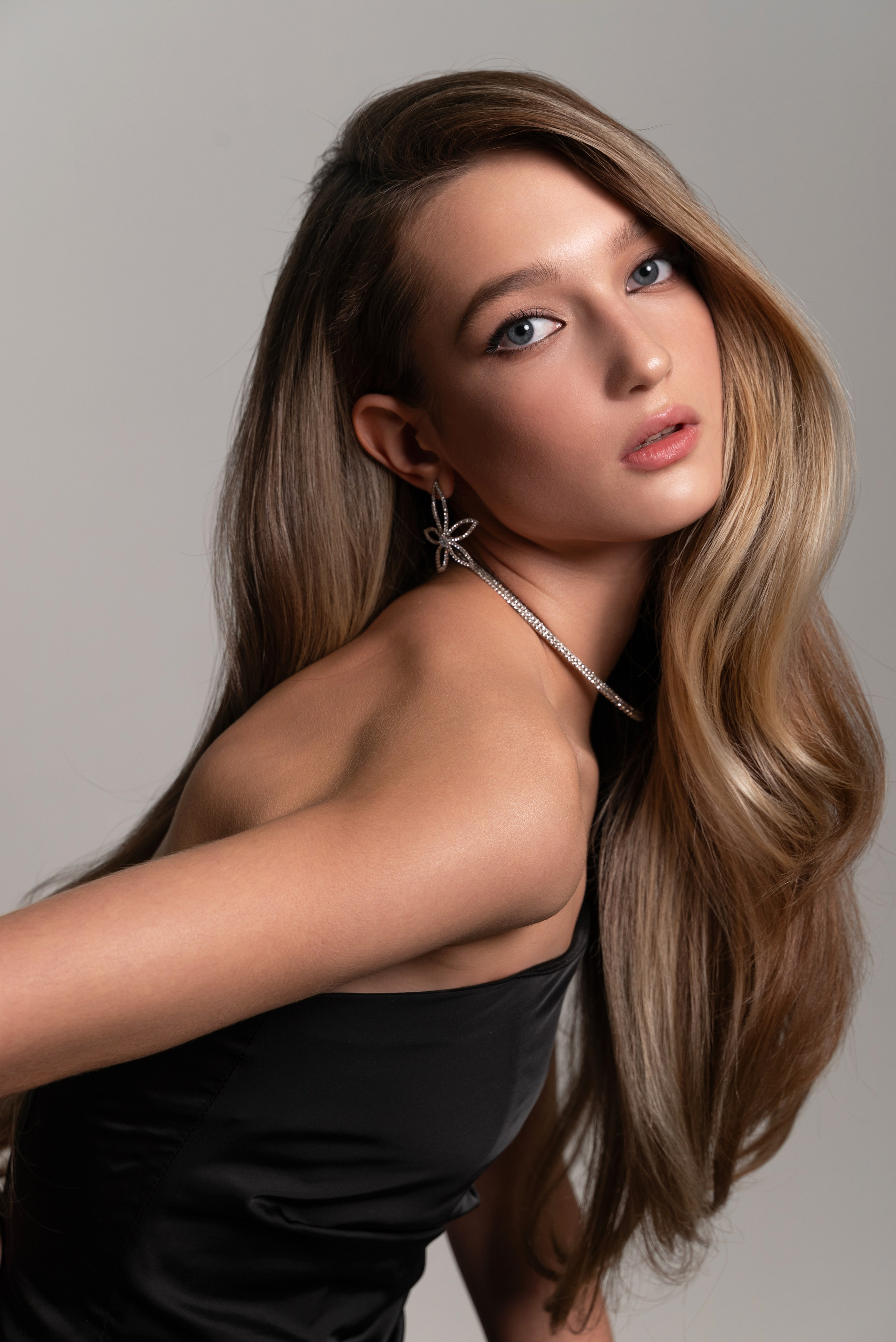 Sofi. Фотограф Москва Виктория Вишневская актерское / модельное портфолио