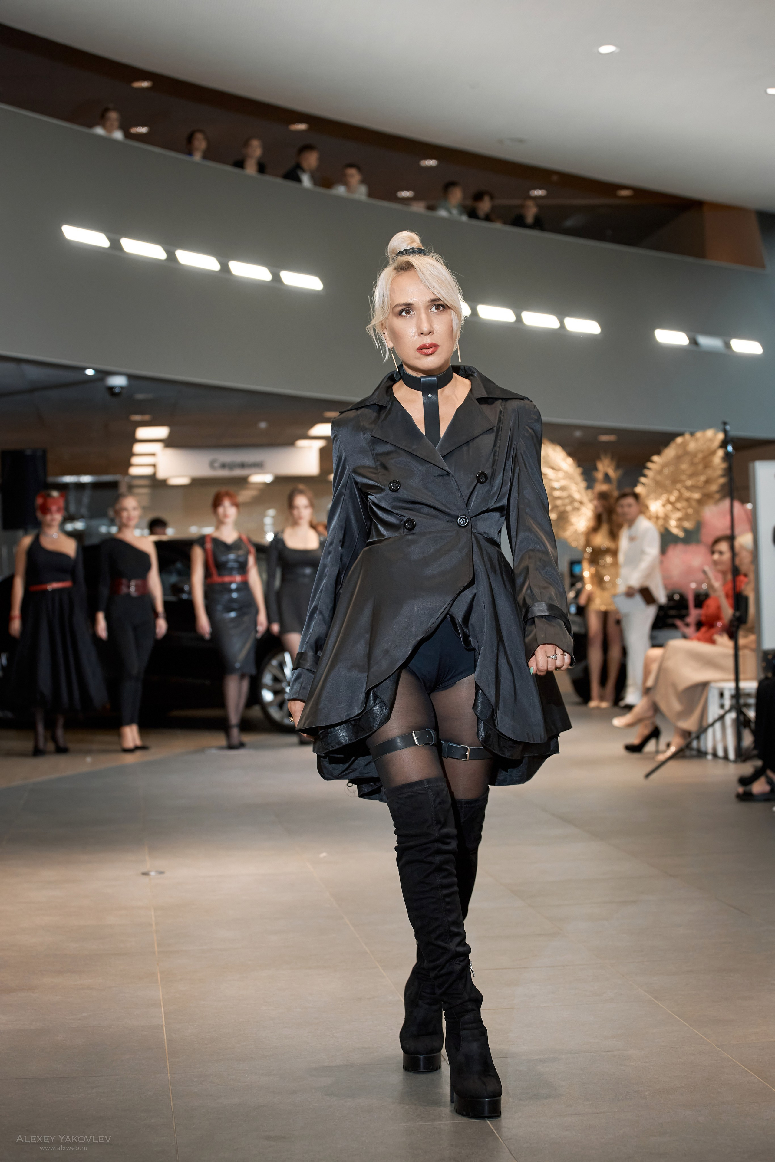 Модный показ PRE-FALL модельной школы Modeling+. Фотограф Алексей Яковлев