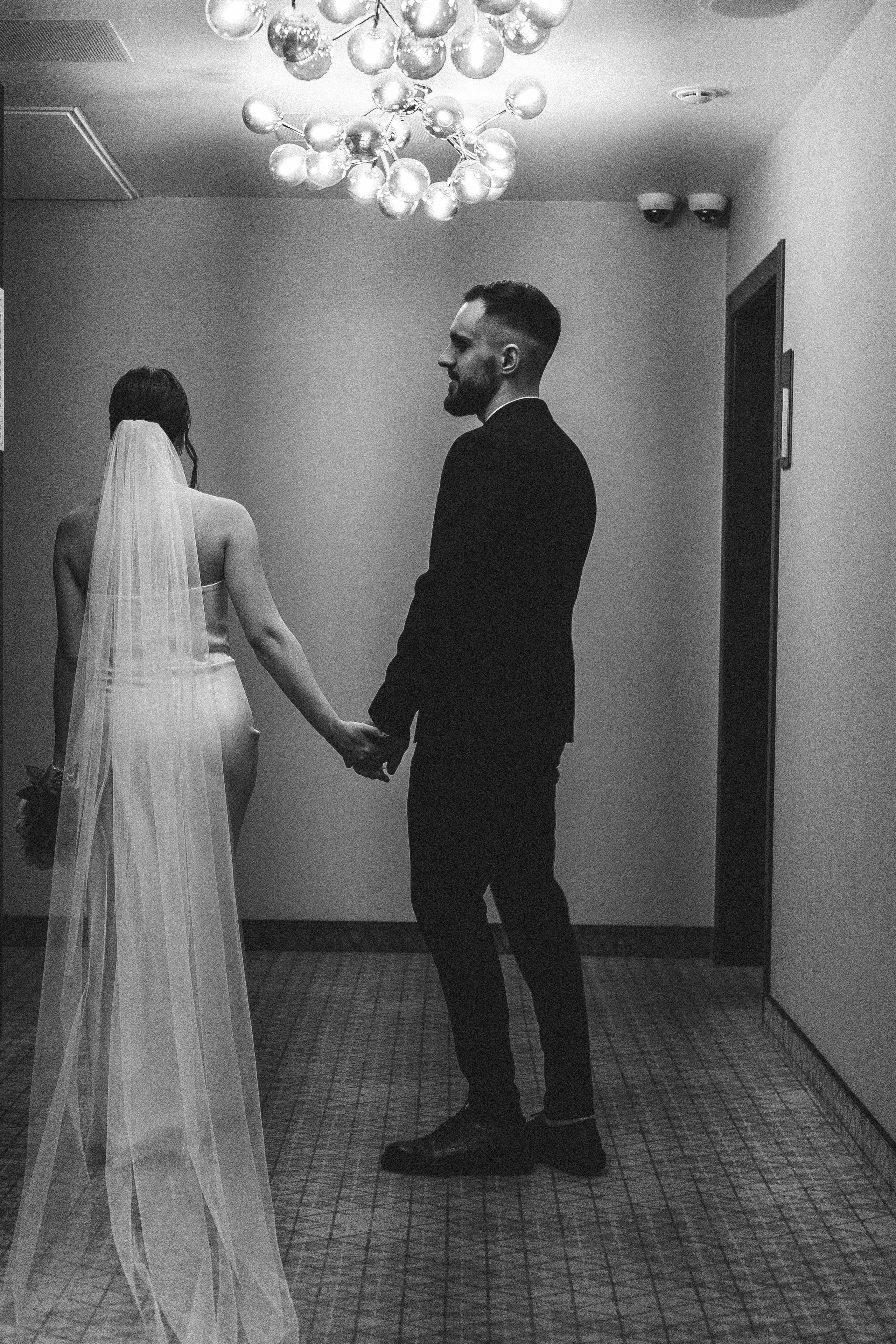 СВАДЕБНАЯ СЬЕМКА СБОРОВ ЖЕНИХА И НЕВЕСТЫ В ОТЕЛЕ И ТАКЖЕ ФОТОСЕССИИЯ В ОТЕЛЕЕ МЕГАПОЛИС БРЯНСК. Профессиональный фотограф, Санкт-Петербург — Виктория Богомолова