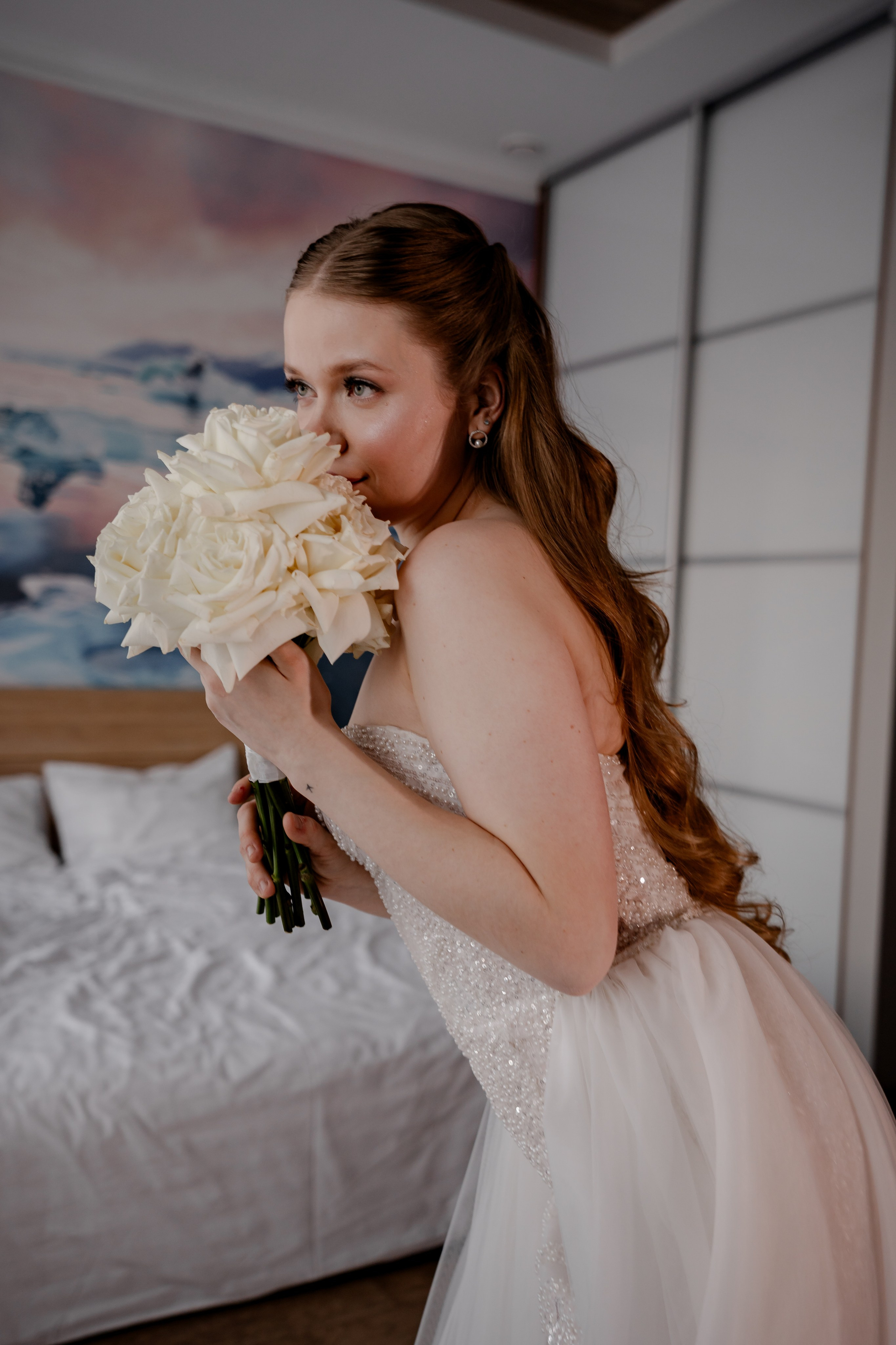 СВАДЕБНАЯ СЬЕМКА СБОРОВ В ОТЕЛЕ И ВЫЕЗД НА ЦЕРЕМОНИЮ (СНЯТО В СИБИРЕ В НИЖНЕВАРТОВСКЕ). Профессиональный фотограф, Санкт-Петербург — Виктория Богомолова