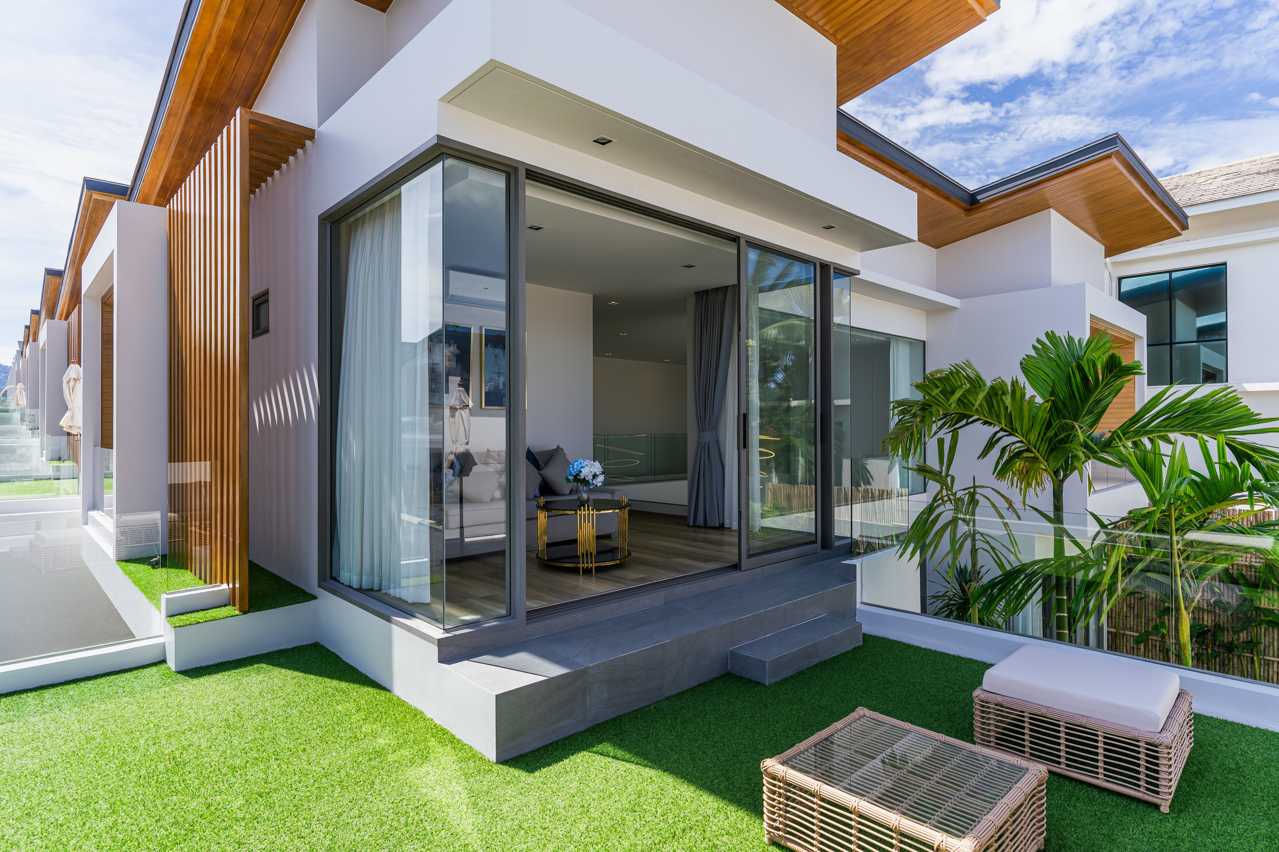 Interior real estate photography in Phuket — professional photos and videos. Yan Dolmatov — Photographer, Videographer, and Producer in Phuket